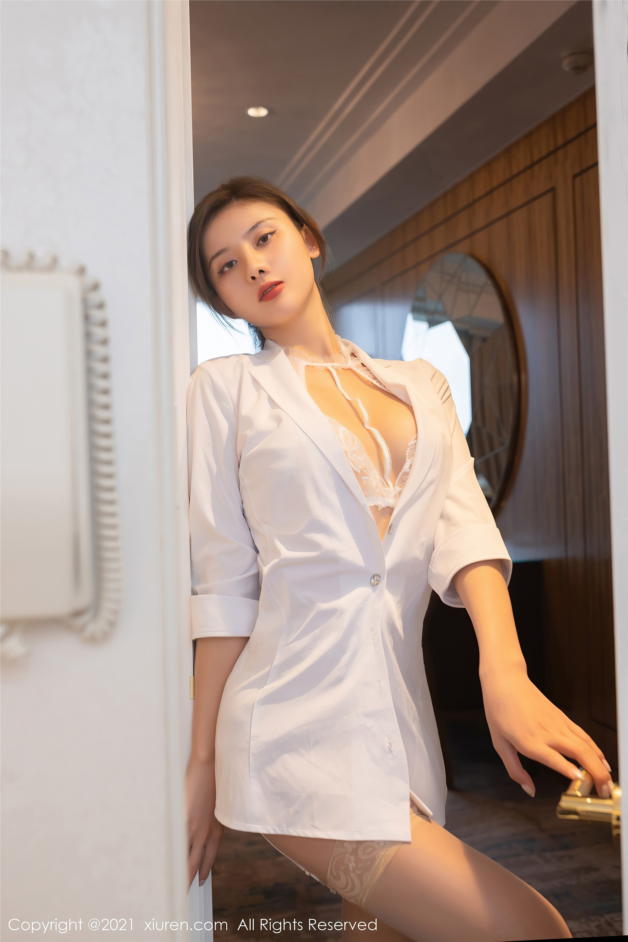 XiuRen秀人网o.3355期就是阿朱啊-套图网