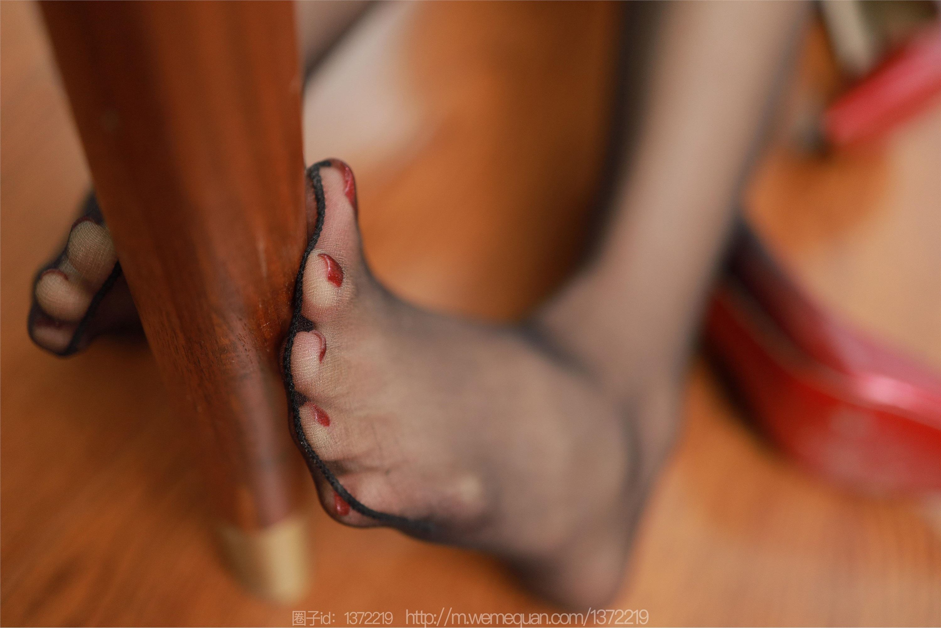 图片[44]-IESS异思趣向期期2023.02.15期丝享家期1362期美子《桌底游戏》-秀人网