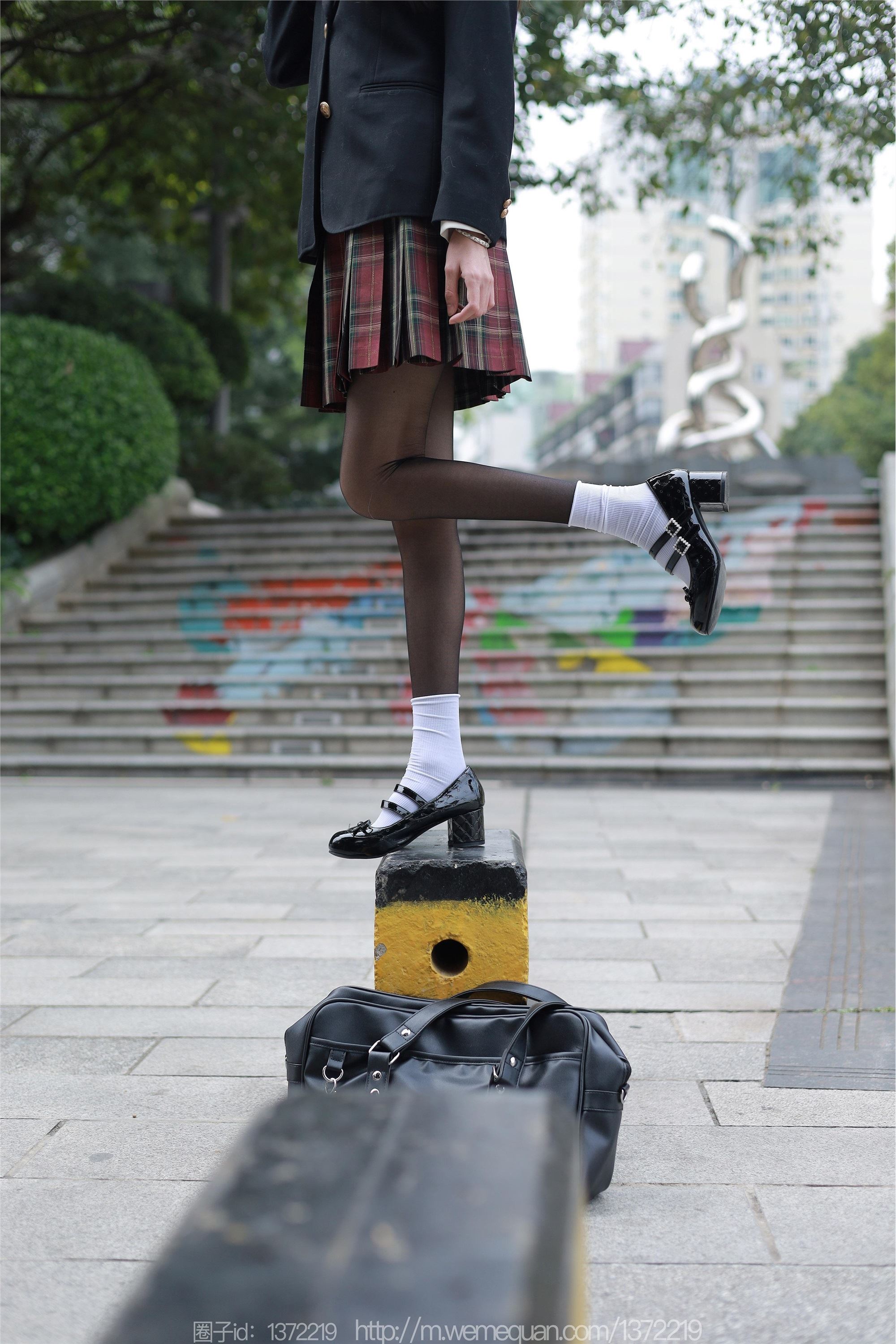 图片[13]-IESS异思趣向期期2023.02.23期丝享家期1370期团团《春天的味道》-秀人网