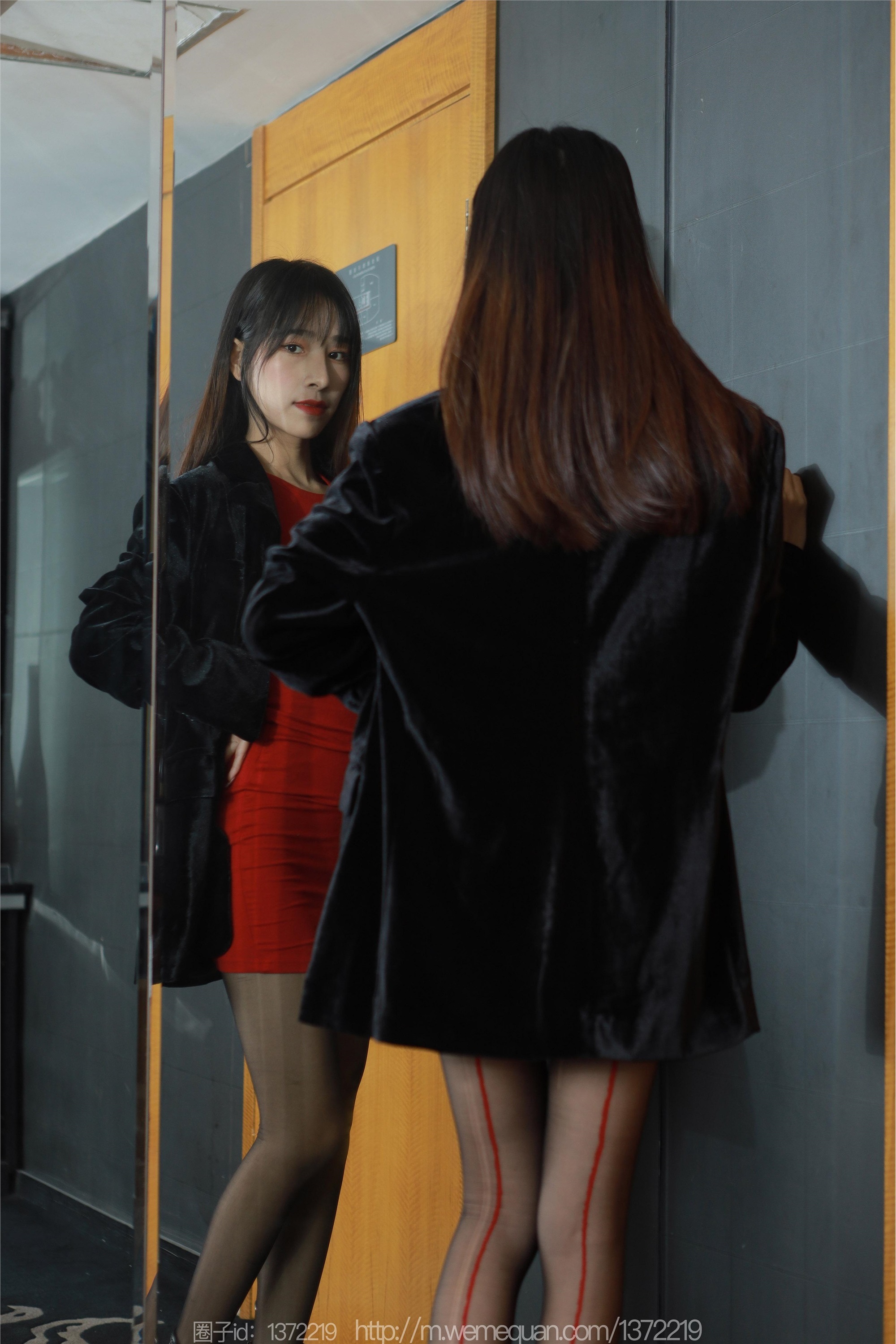 图片[31]-IESS异思趣向期期2023.03.04期丝享家期1380期美子《红色竖线》-秀人网