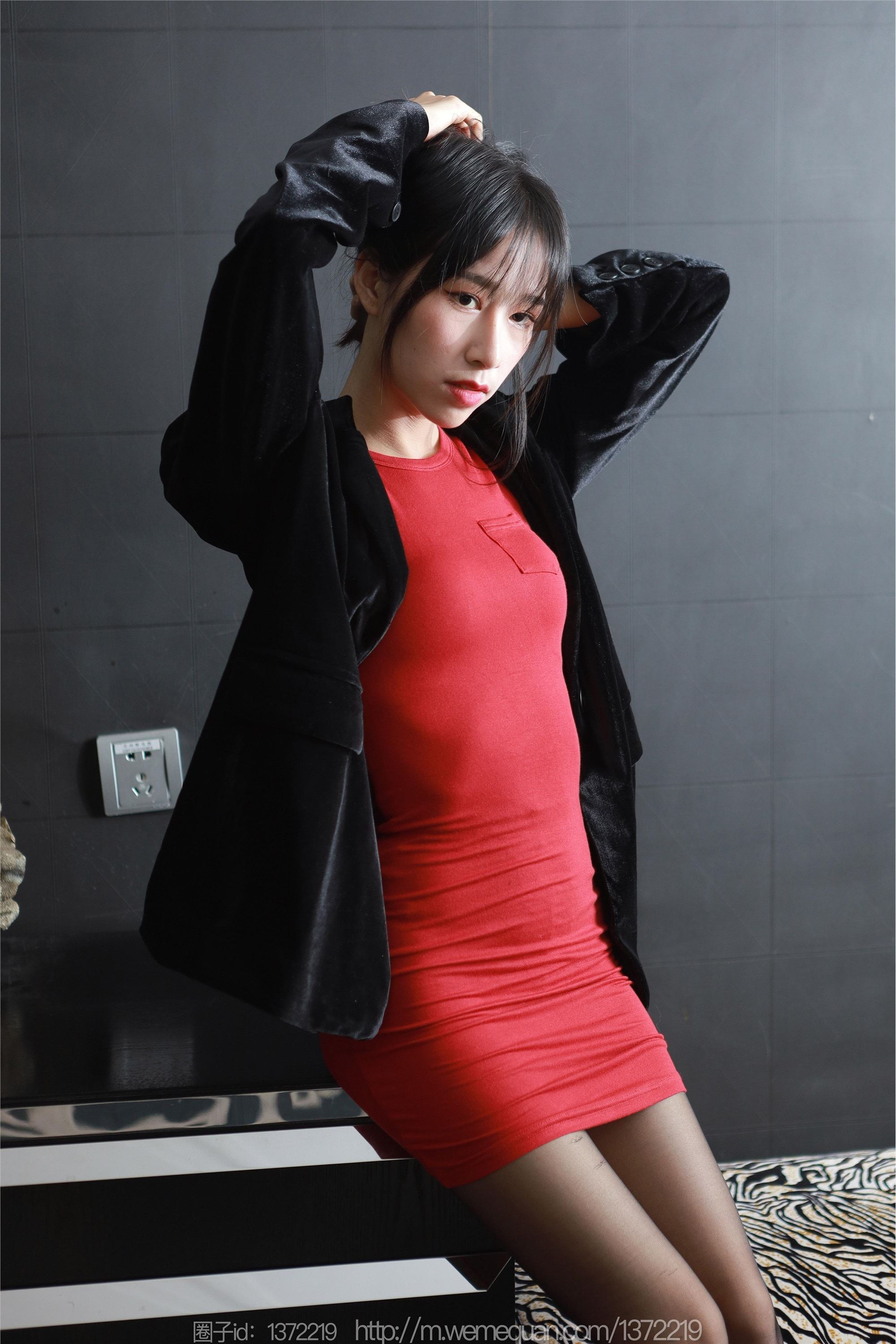 图片[35]-IESS异思趣向期期2023.03.04期丝享家期1380期美子《红色竖线》-秀人网