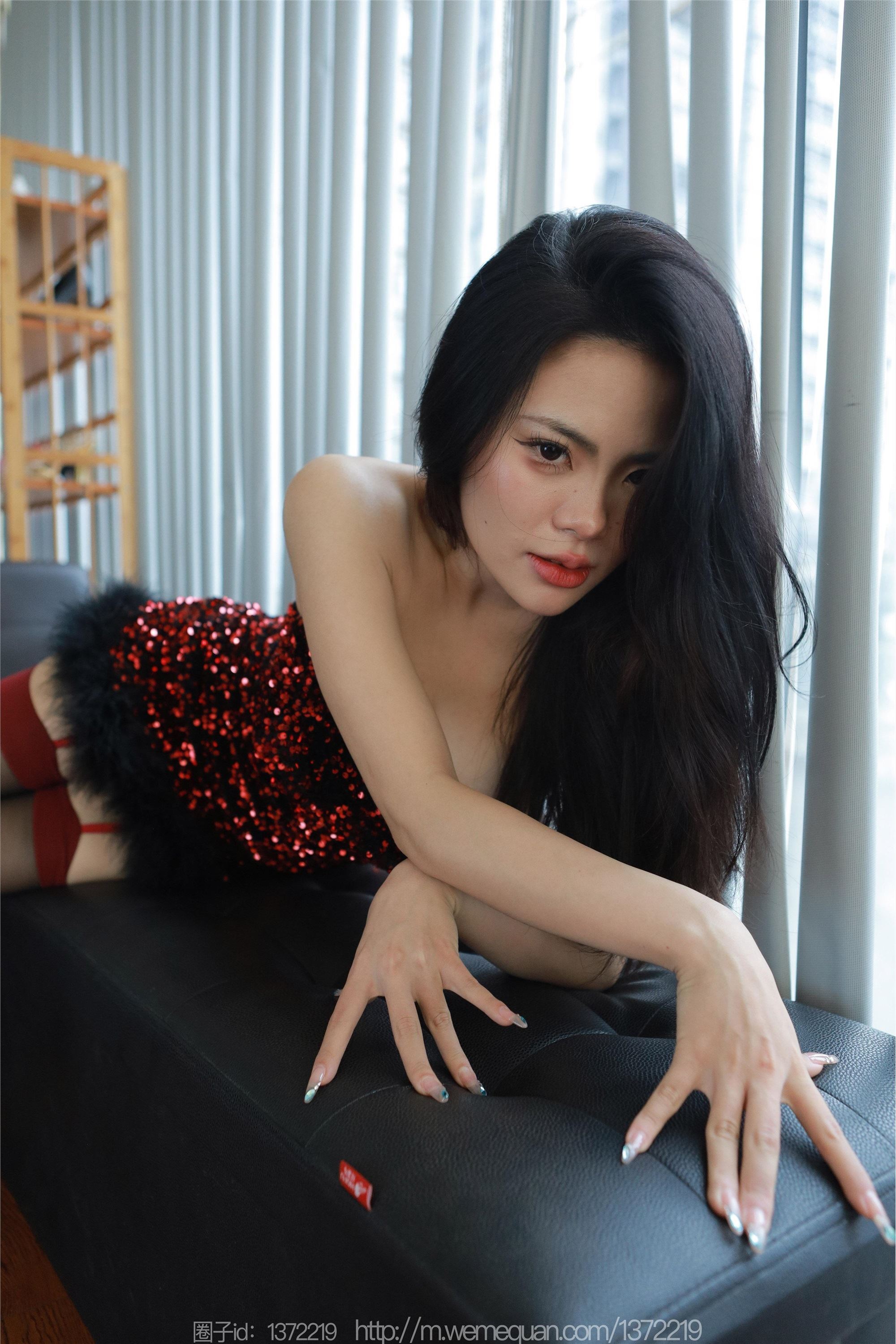 图片[47]-IESS异思趣向期期2023.02.26期丝享家期1373期兔兔《红裙女神（下）》-秀人网