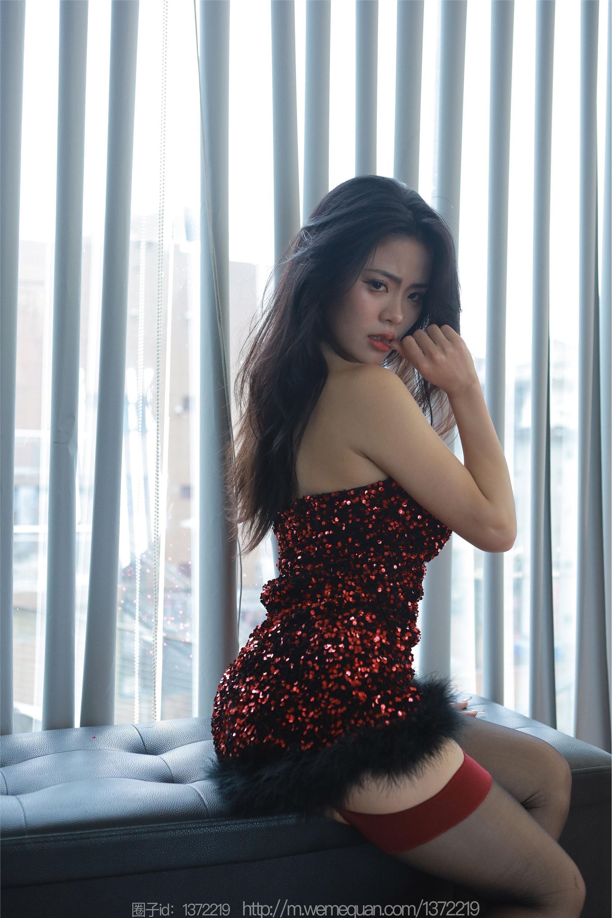 图片[77]-IESS异思趣向期期2023.02.26期丝享家期1373期兔兔《红裙女神（下）》-秀人网