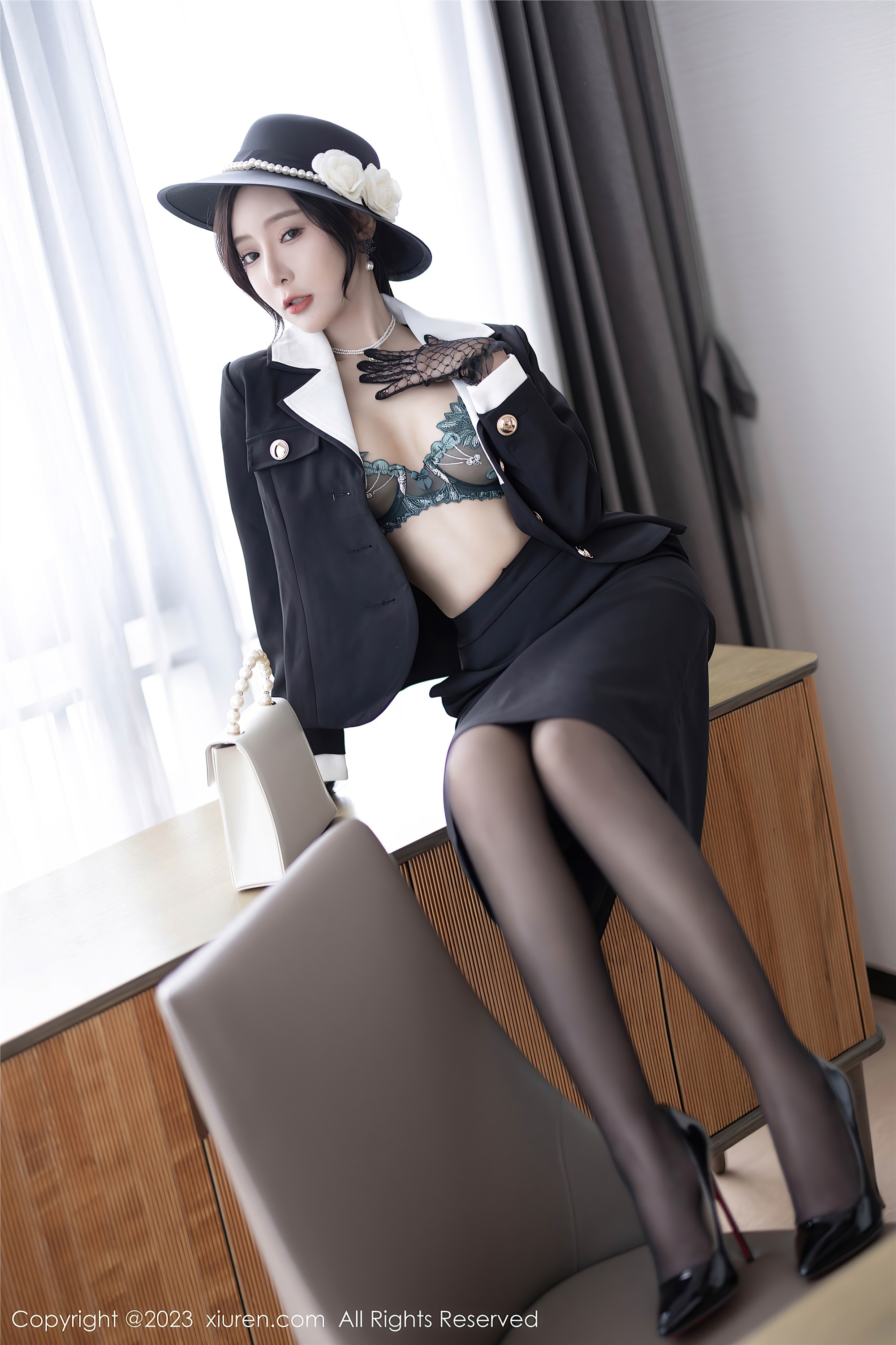 图片[18]-XiuRen秀人网第7048期王馨瑶yanni-套图网