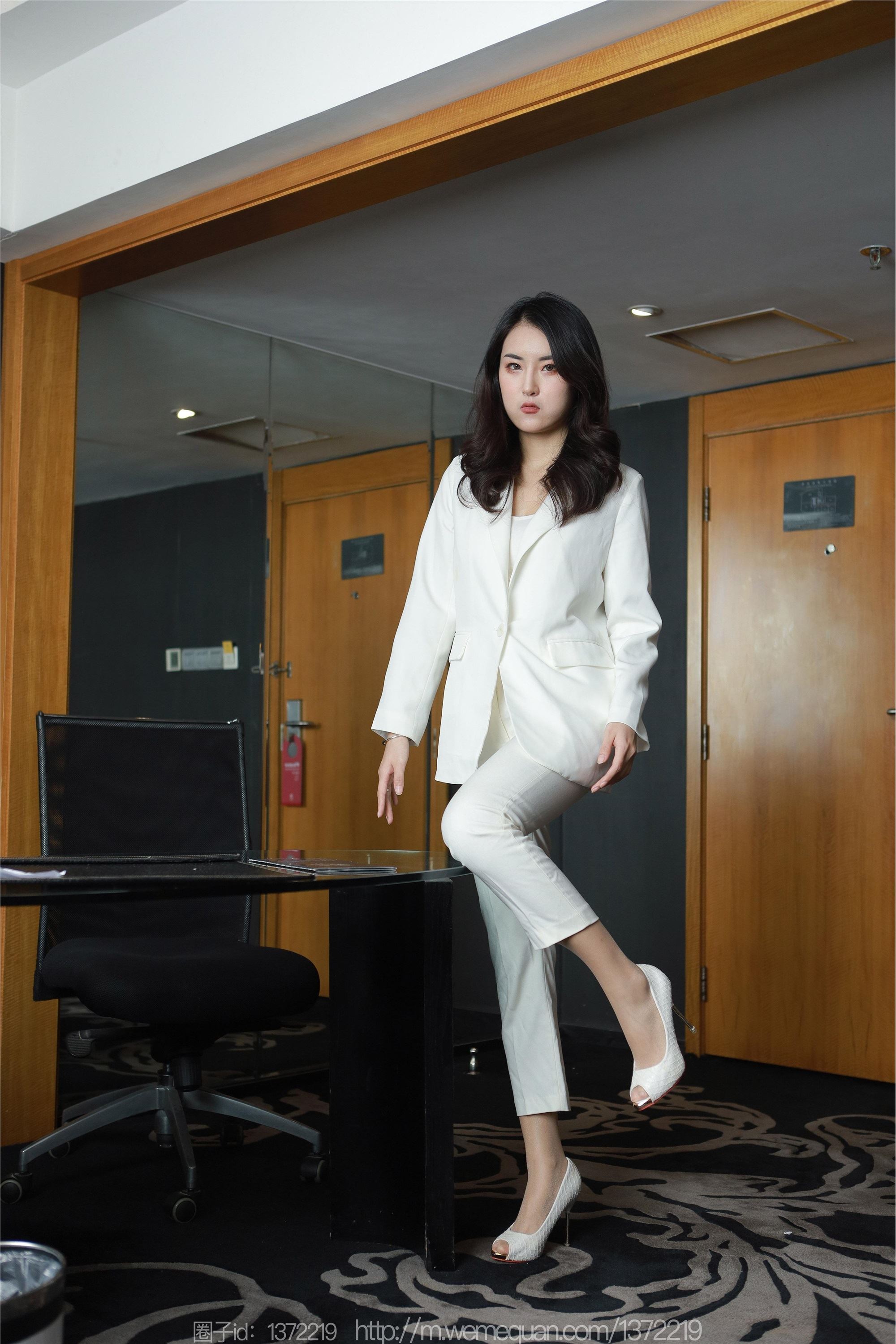 图片[42]-IESS异思趣向期期2023.02.27期丝享家期1374期小宝《白色裤里丝》-秀人网