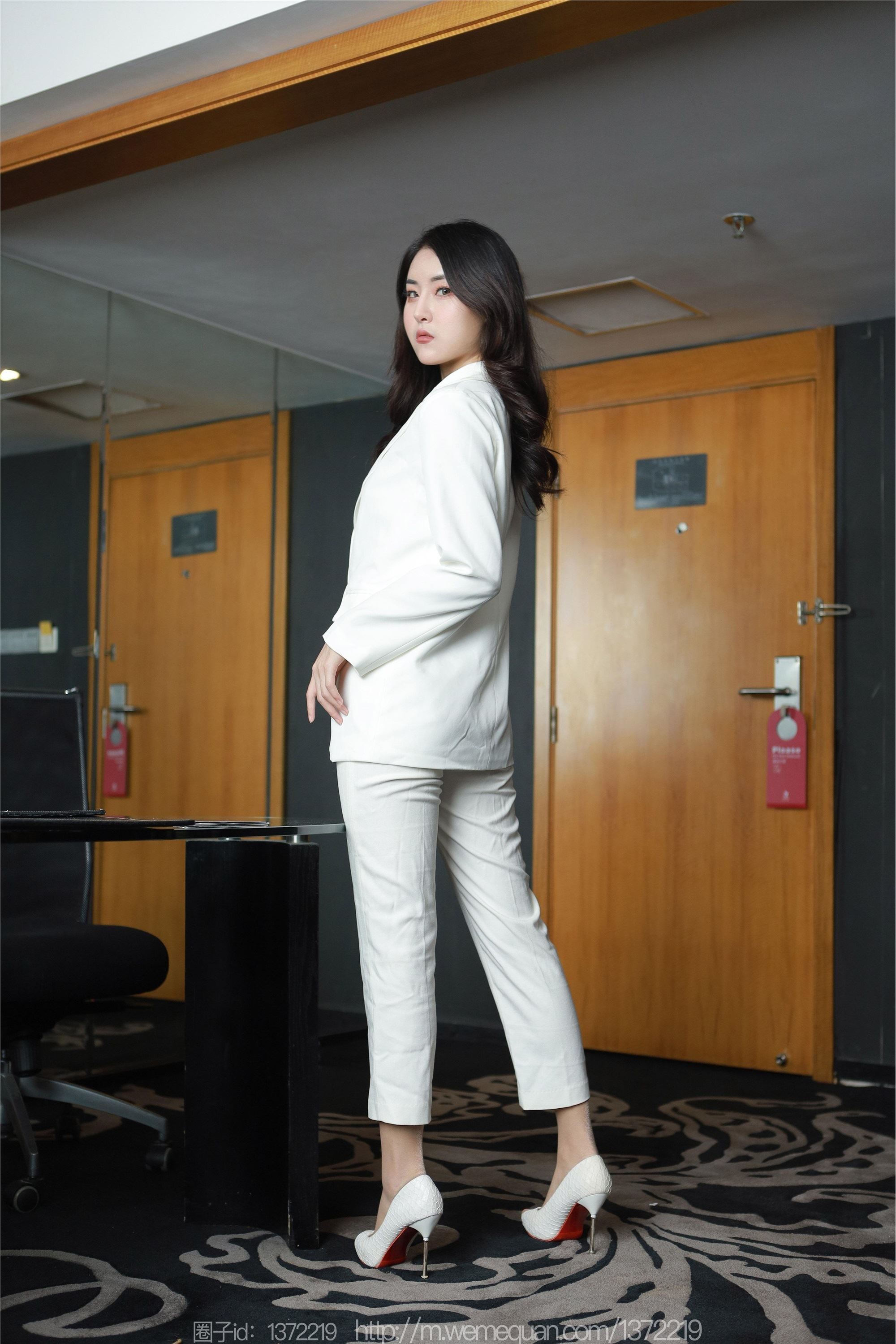 图片[44]-IESS异思趣向期期2023.02.27期丝享家期1374期小宝《白色裤里丝》-秀人网