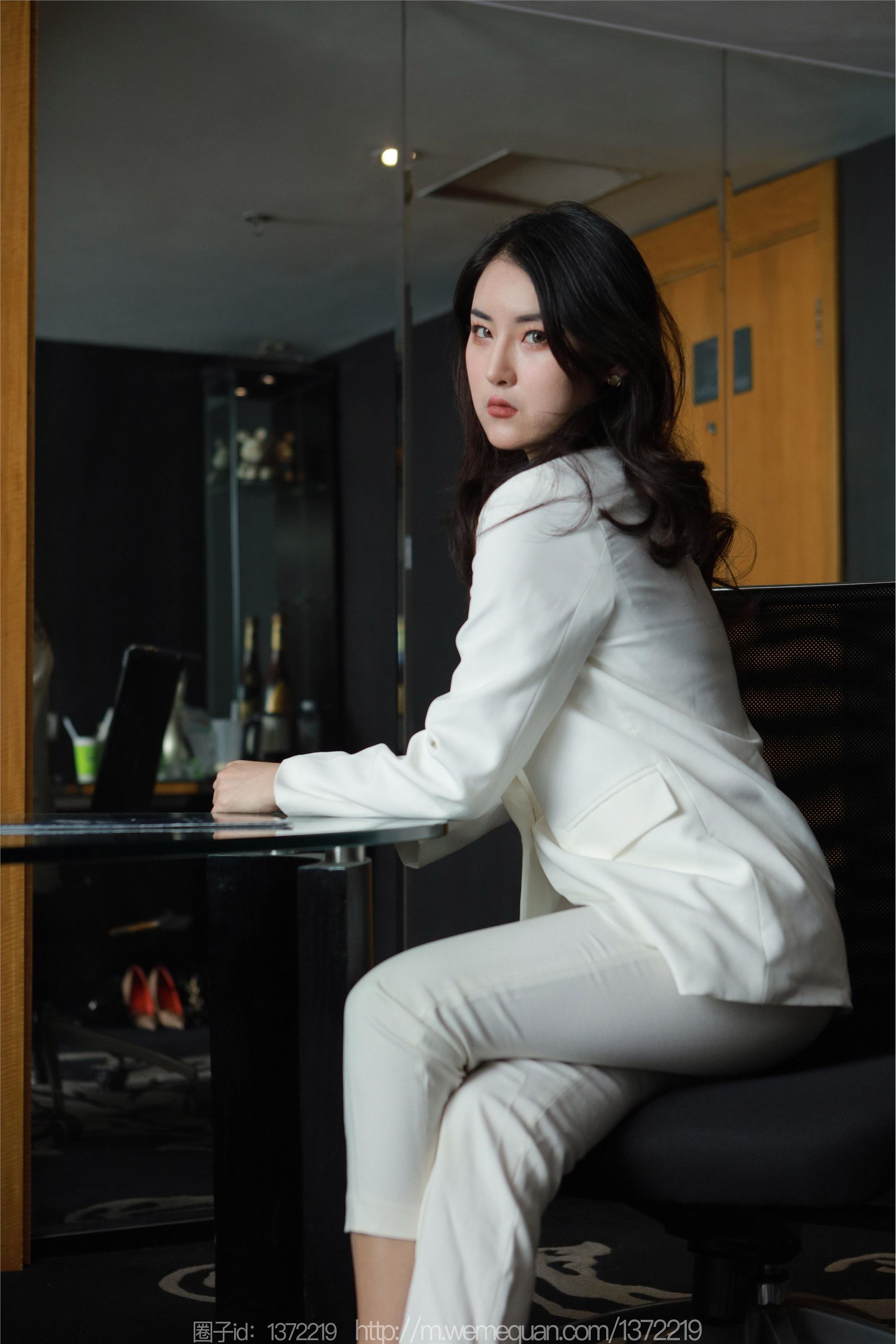 图片[64]-IESS异思趣向期期2023.02.27期丝享家期1374期小宝《白色裤里丝》-秀人网