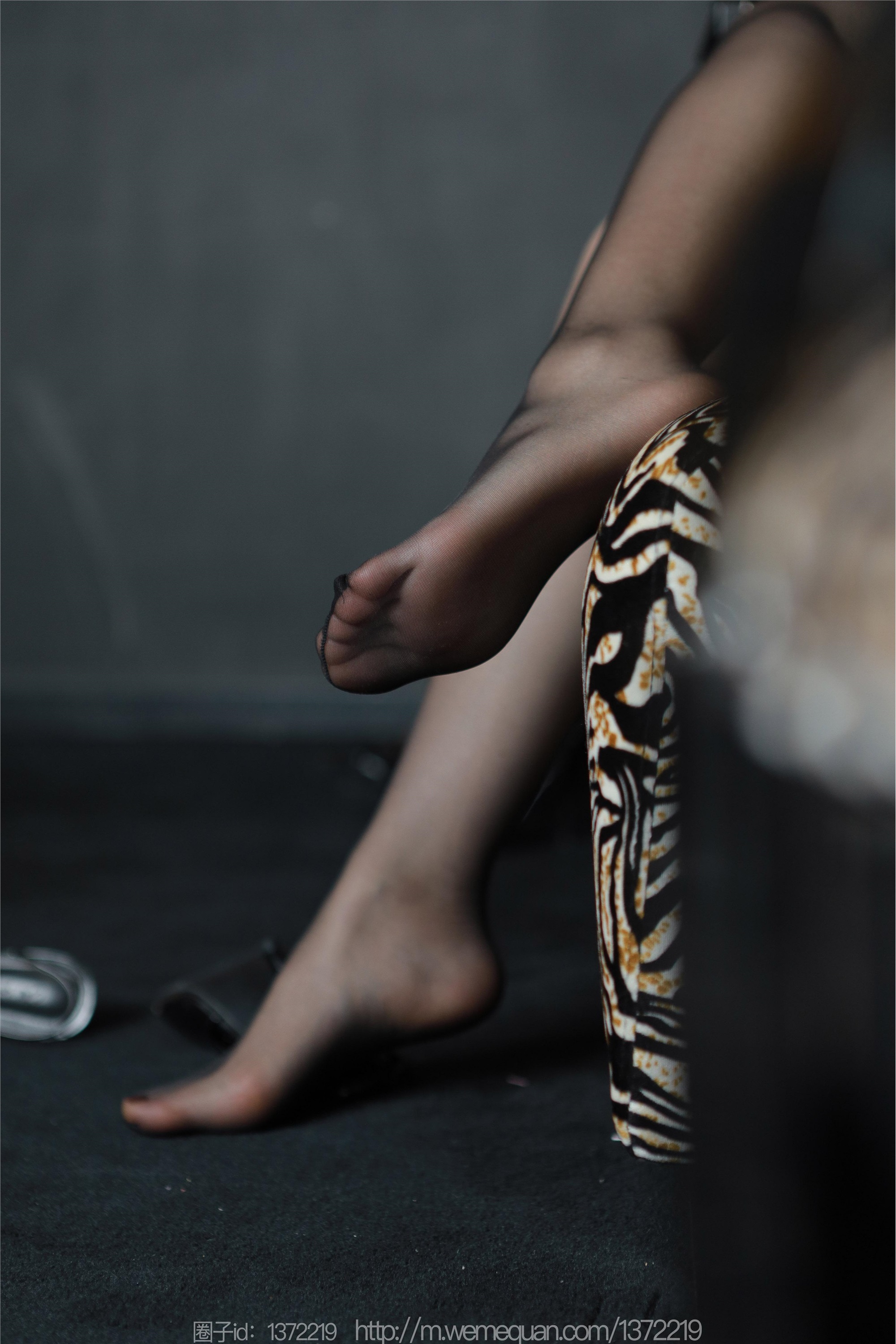 图片[25]-IESS异思趣向期期2023.02.28期丝享家期1375期小婕《大波浪红裙》-秀人网