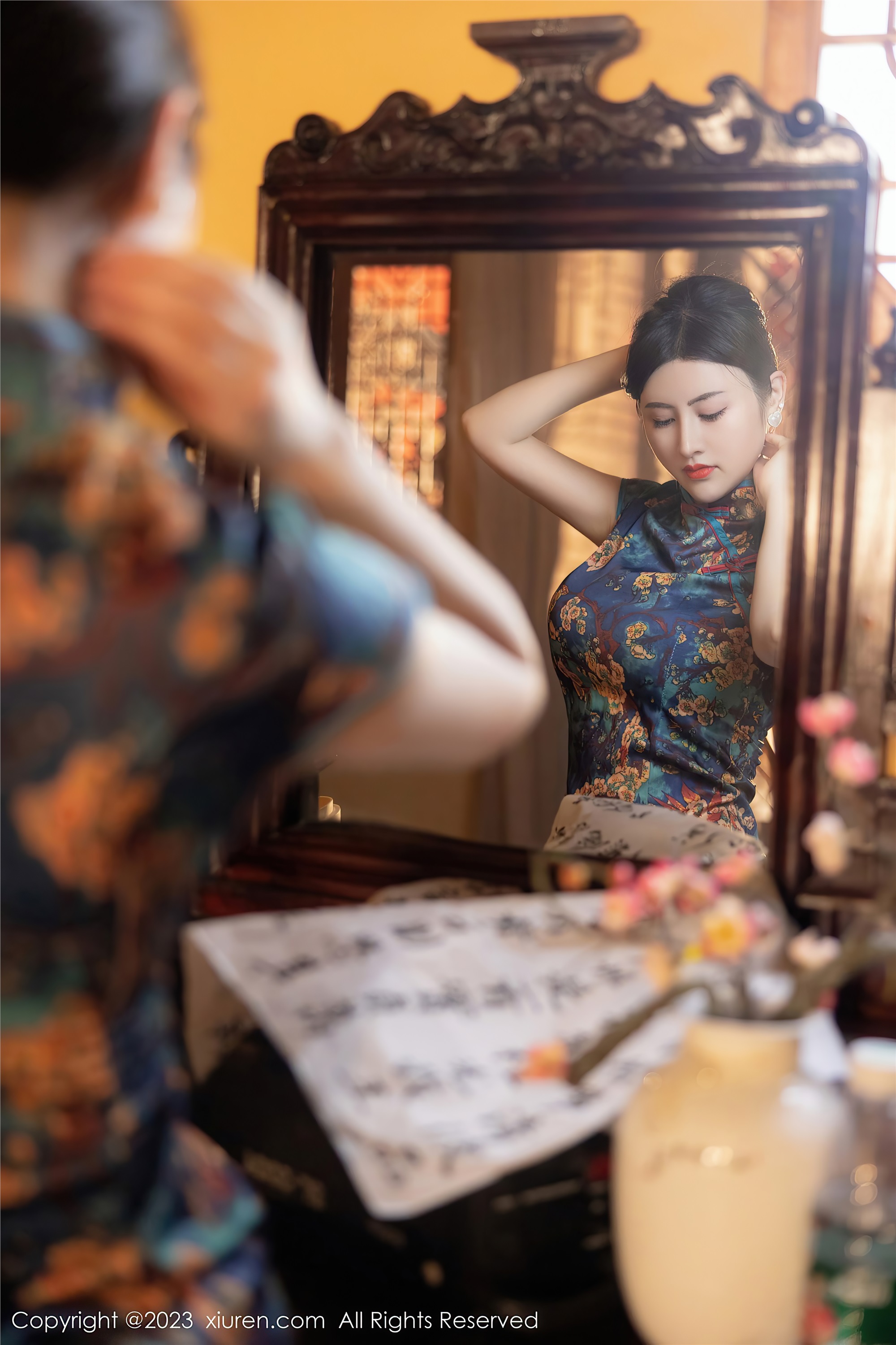 图片[2]-XiuRen秀人网第7051期诗诗kiki-秀人网