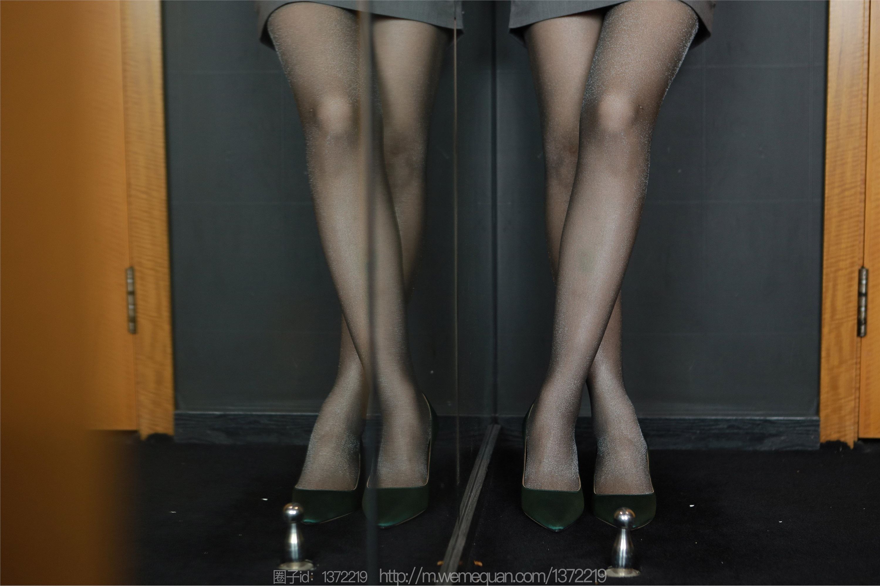 图片[28]-IESS异思趣向期期2023.03.08期丝享家期1384期小婕《灰裙亮丝》-秀人网