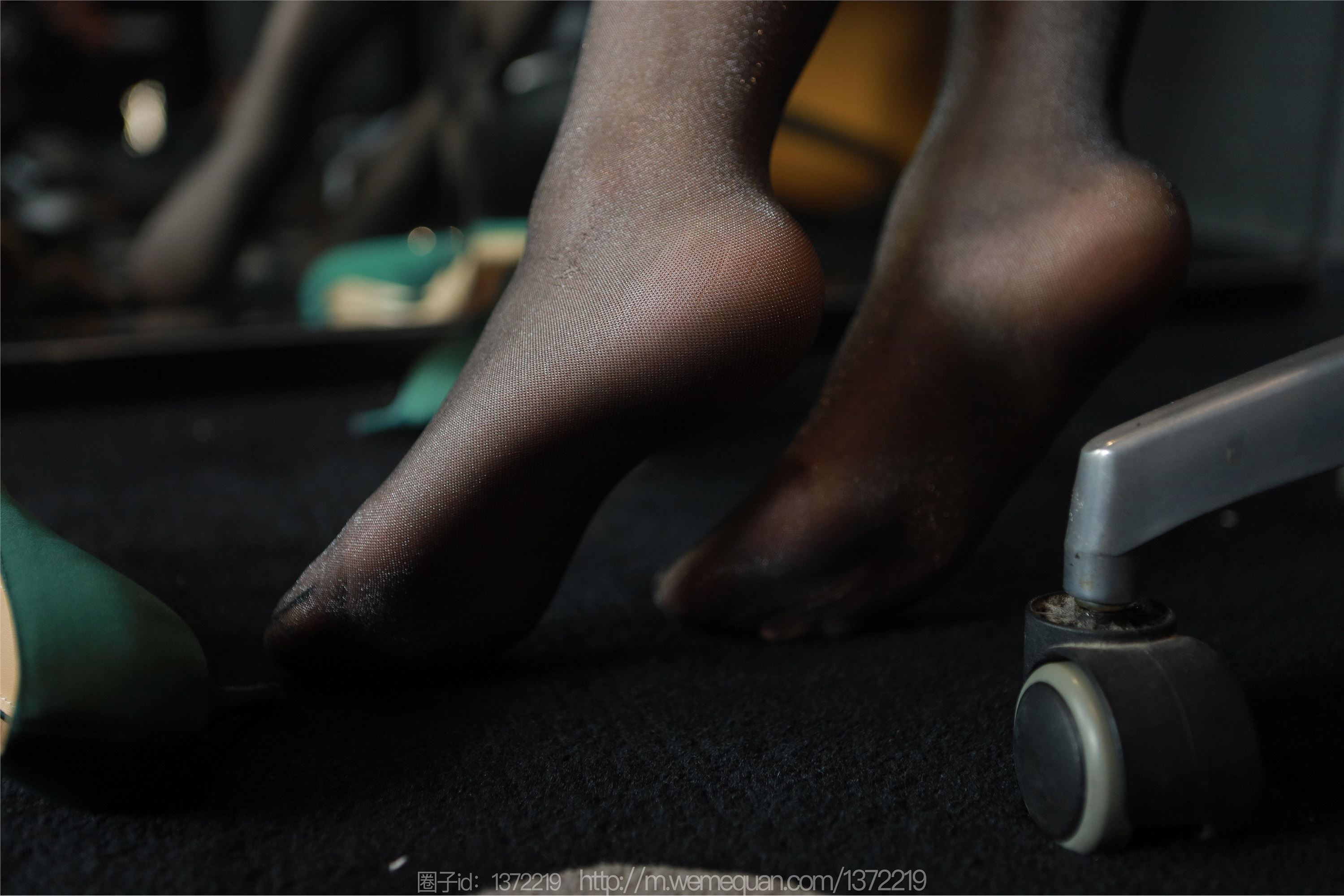 图片[53]-IESS异思趣向期期2023.03.08期丝享家期1384期小婕《灰裙亮丝》-秀人网