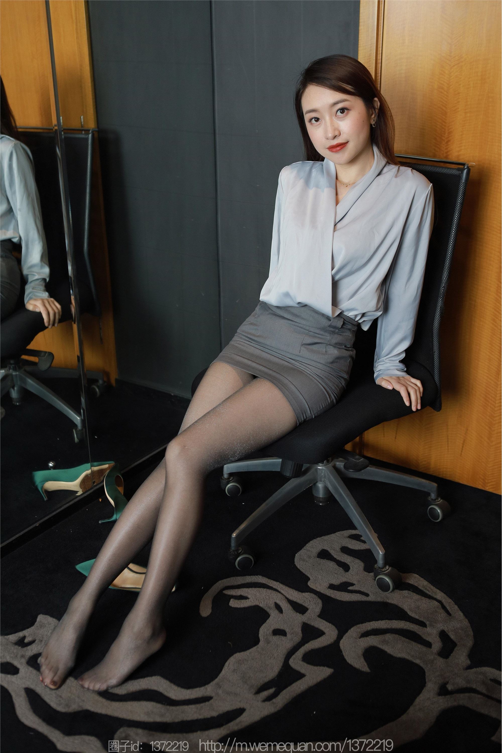 图片[54]-IESS异思趣向期期2023.03.08期丝享家期1384期小婕《灰裙亮丝》-秀人网