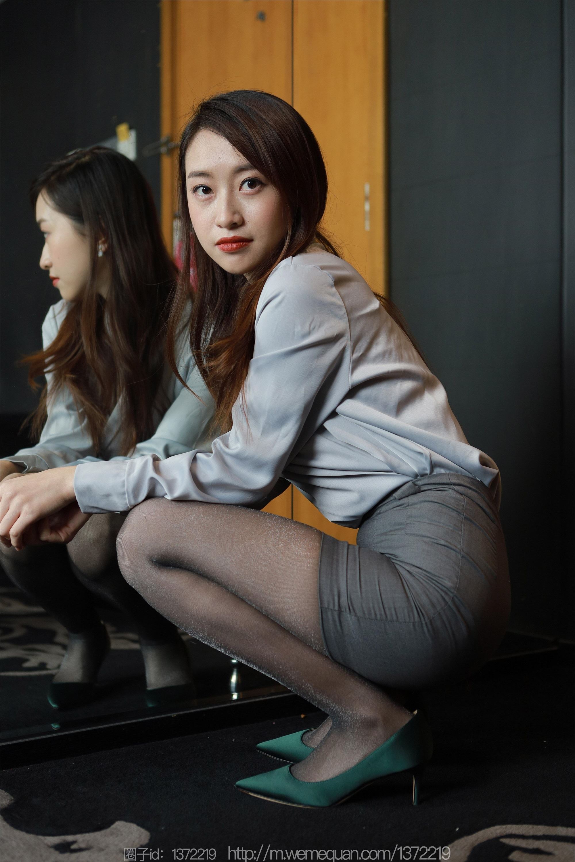 图片[61]-IESS异思趣向期期2023.03.08期丝享家期1384期小婕《灰裙亮丝》-秀人网