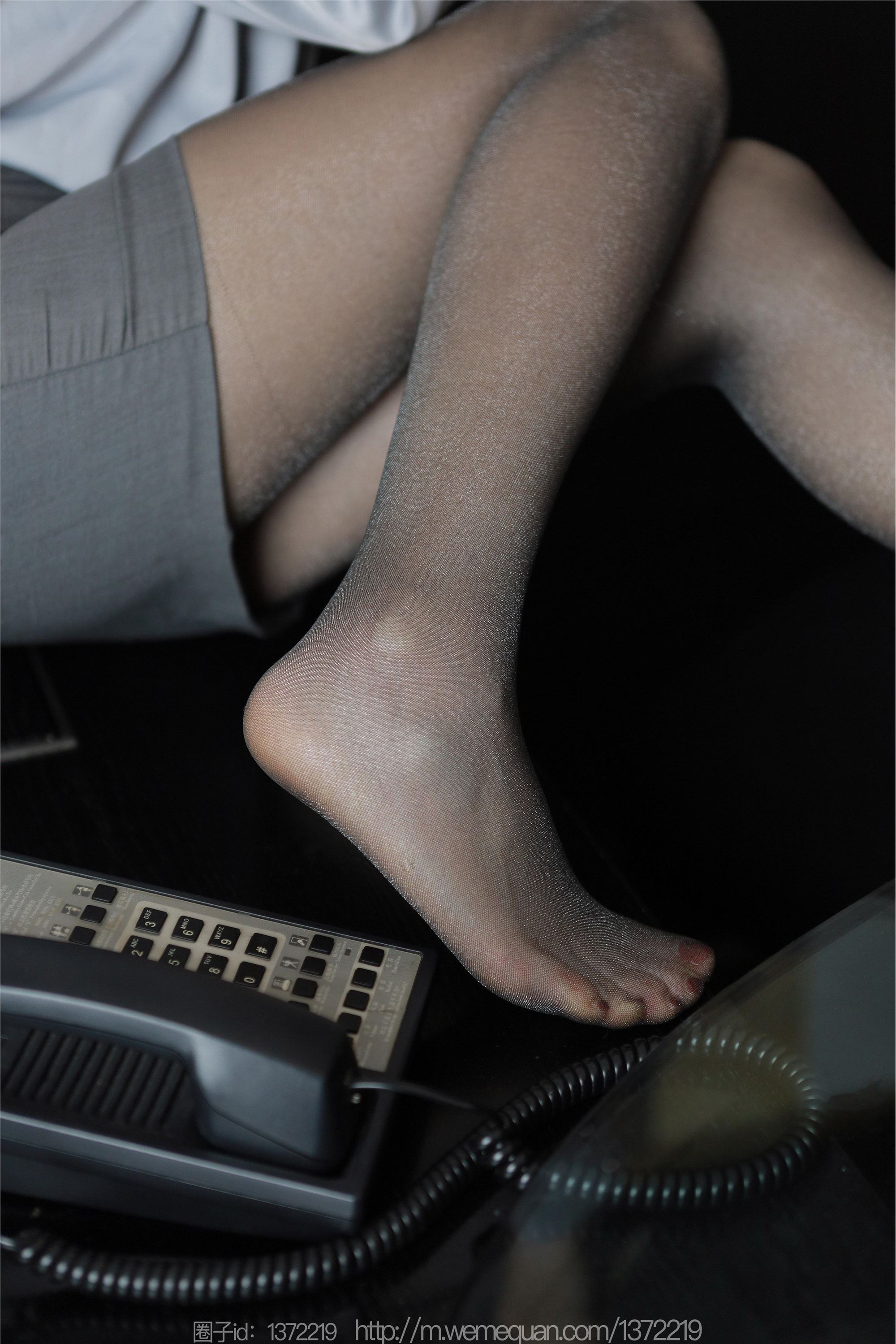 图片[74]-IESS异思趣向期期2023.03.08期丝享家期1384期小婕《灰裙亮丝》-秀人网