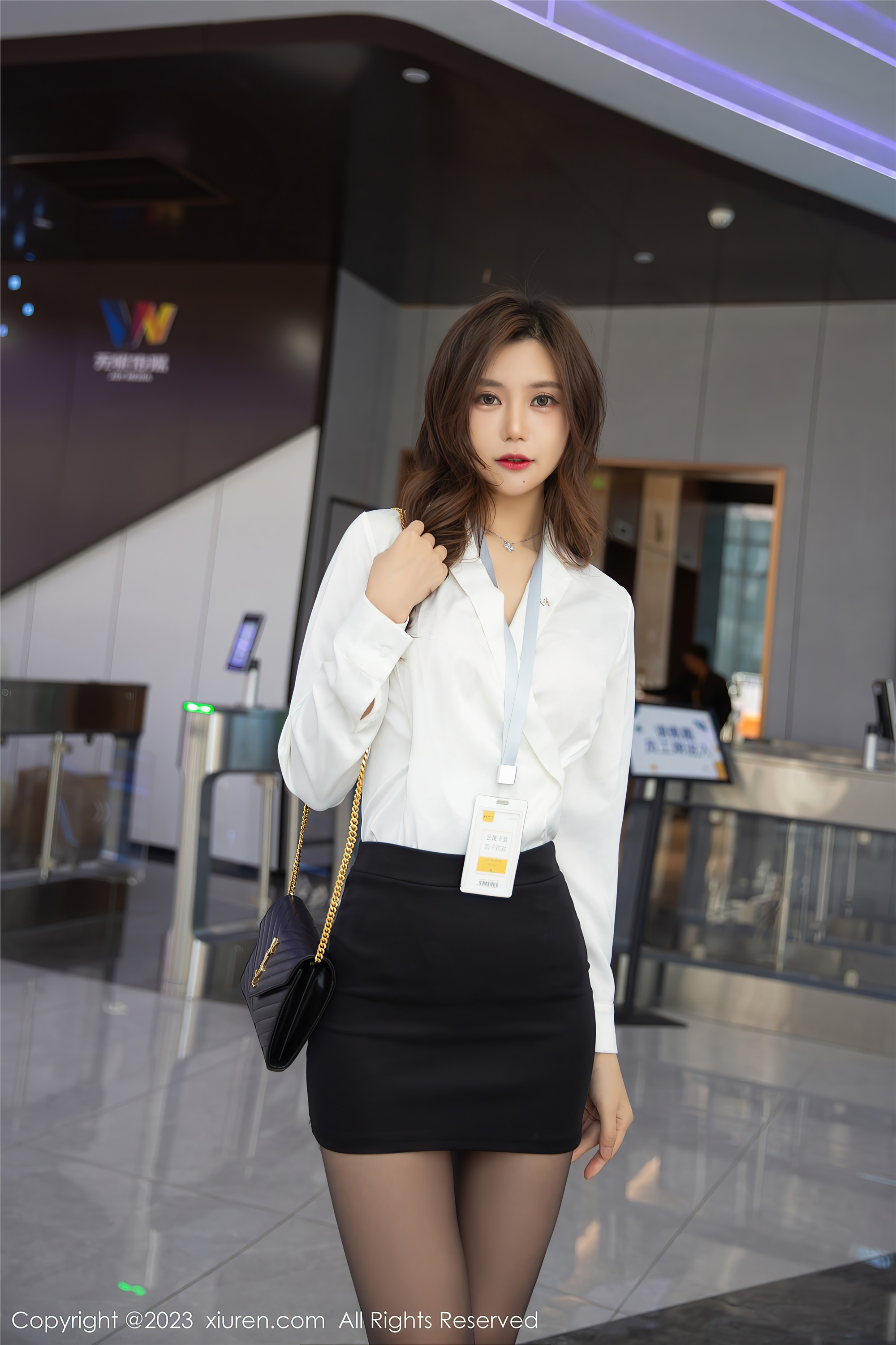 XiuRen秀人网第7079期绮里嘉ula期黑丝-套图网