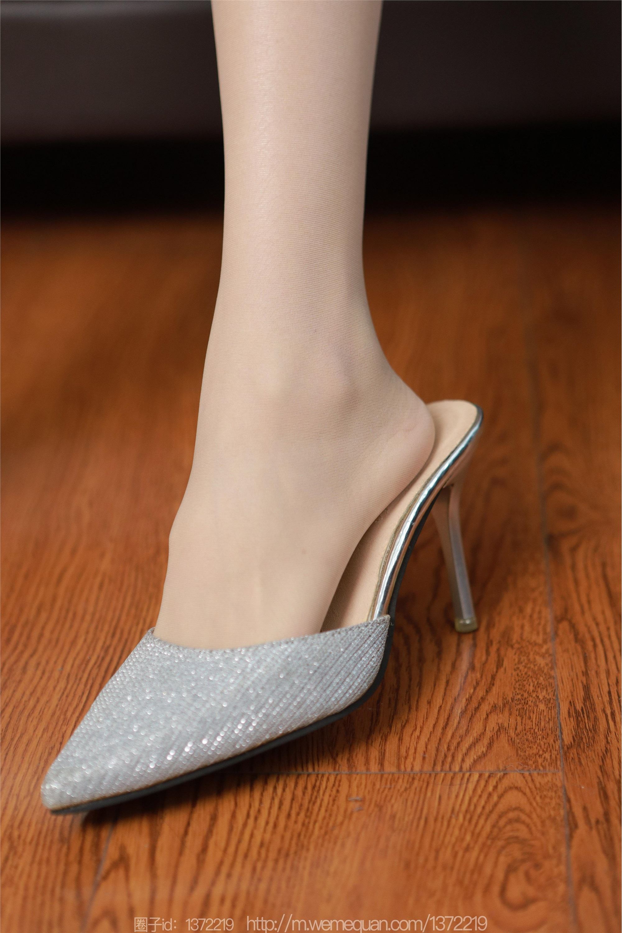 图片[31]-IESS异思趣向期期2023.03.14期丝享家期1390期美子《纽扣包臀裙》-秀人网