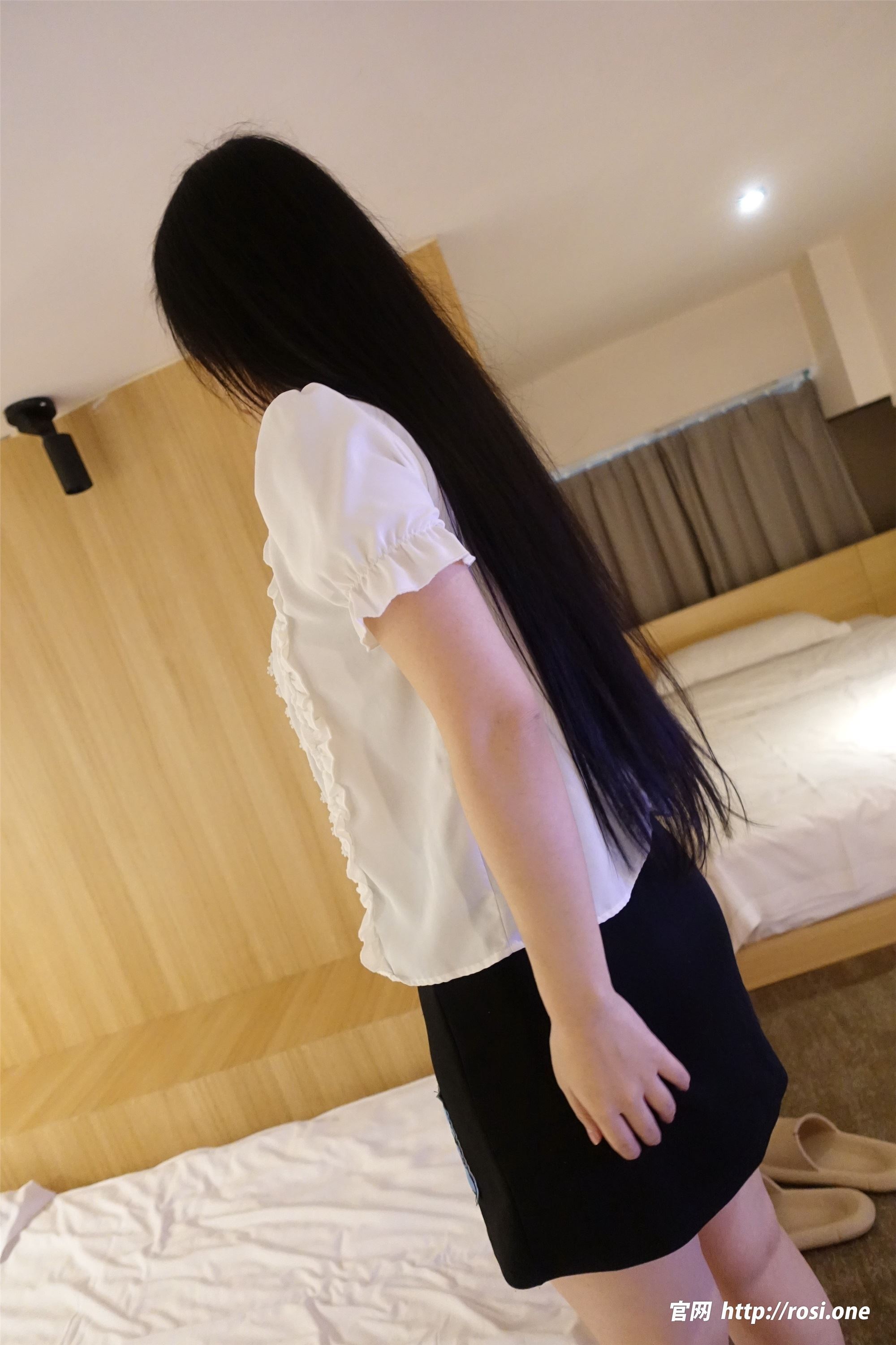 图片[2]-ROSI写真期2023.08.14期N第4270-秀人网