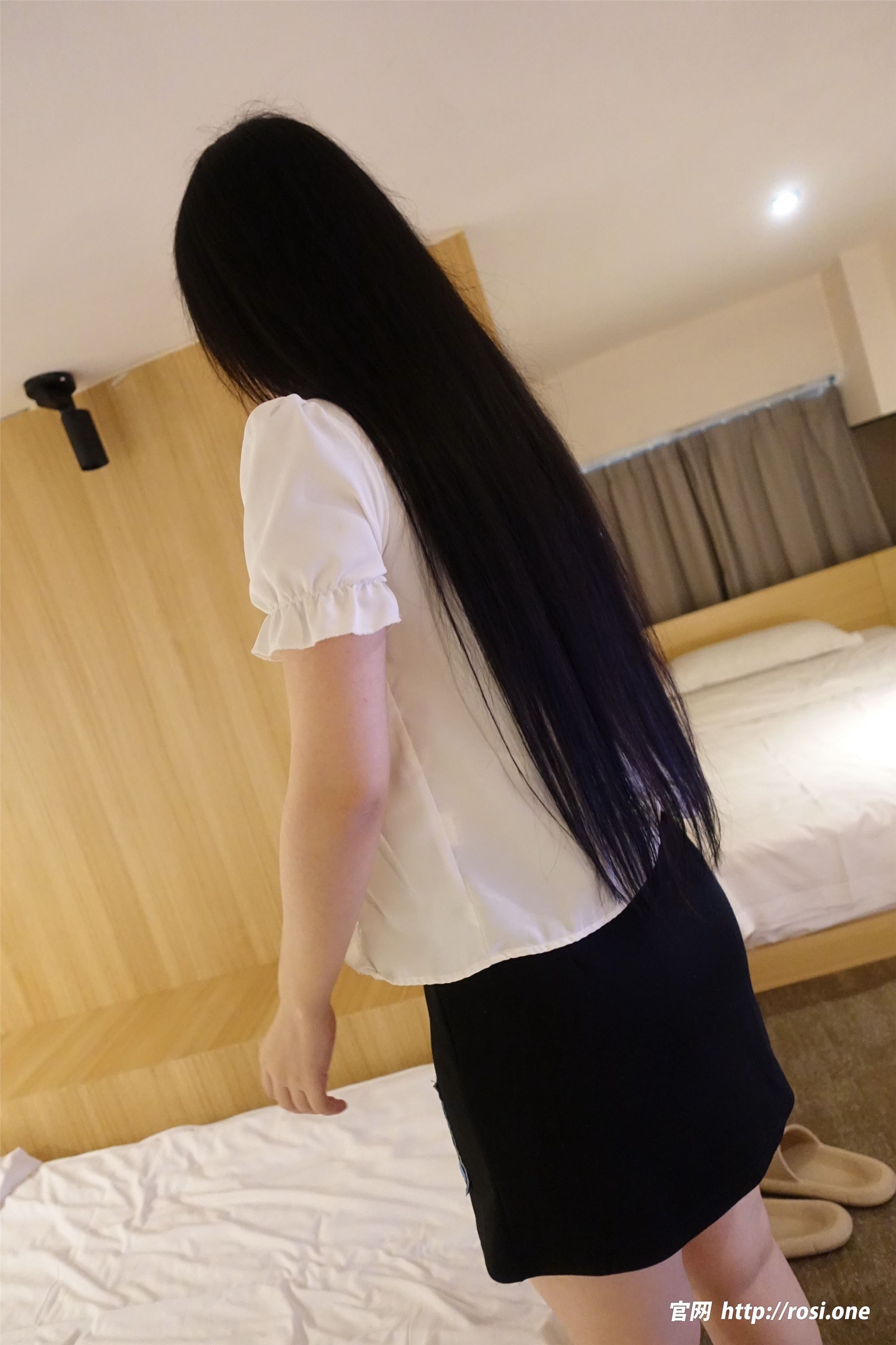 图片[3]-ROSI写真期2023.08.14期N第4270-秀人网