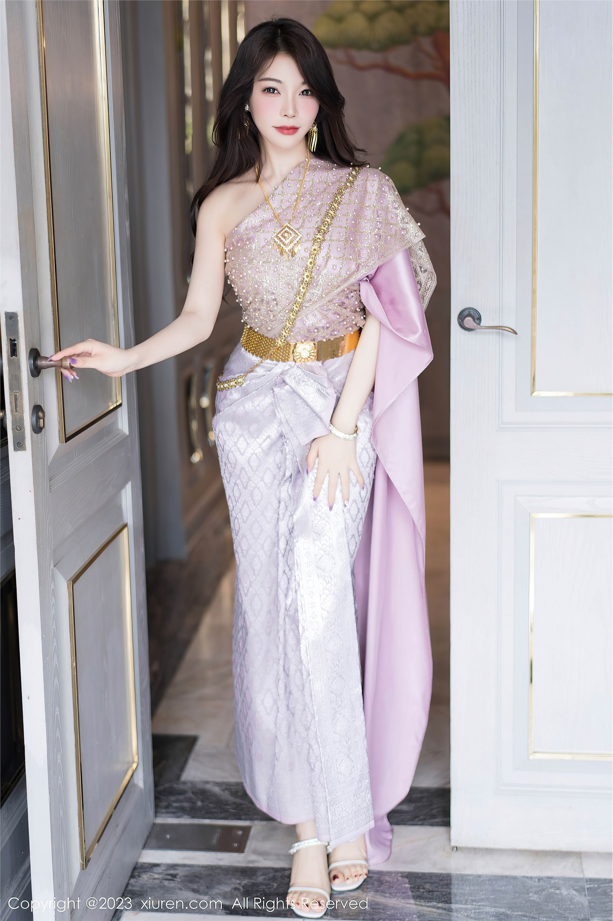 Xiuren秀人网期2023.07.31期N第7164期徐莉芝Booty-套图网