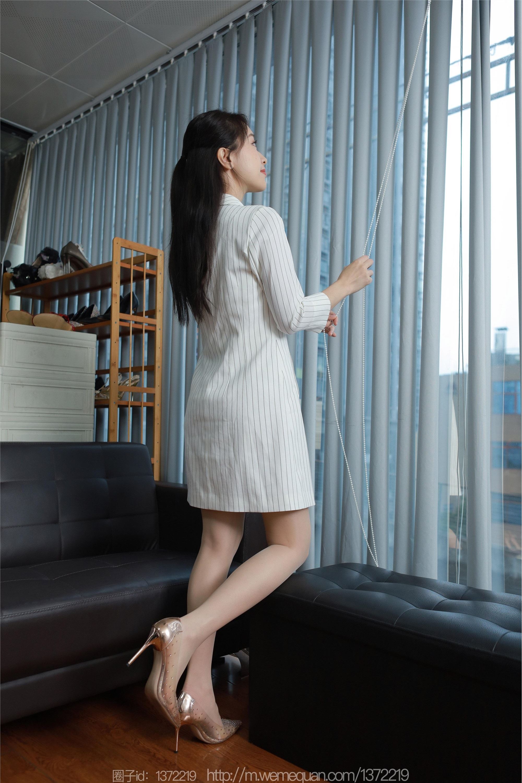 图片[42]-IESS异思趣向期期2023.03.24期丝享家期1400期小婕《白色条纹外套》-秀人网