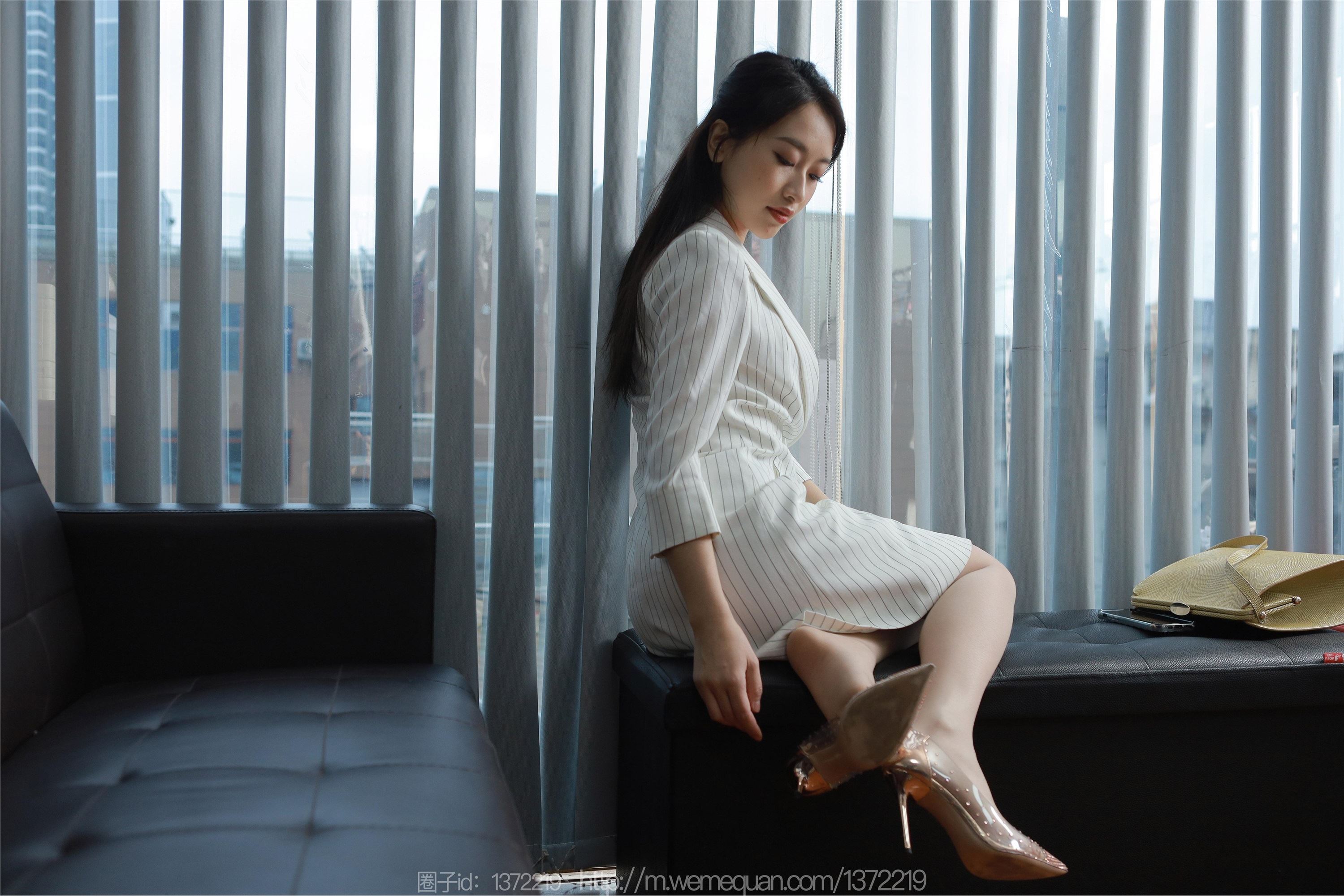 图片[53]-IESS异思趣向期期2023.03.24期丝享家期1400期小婕《白色条纹外套》-秀人网