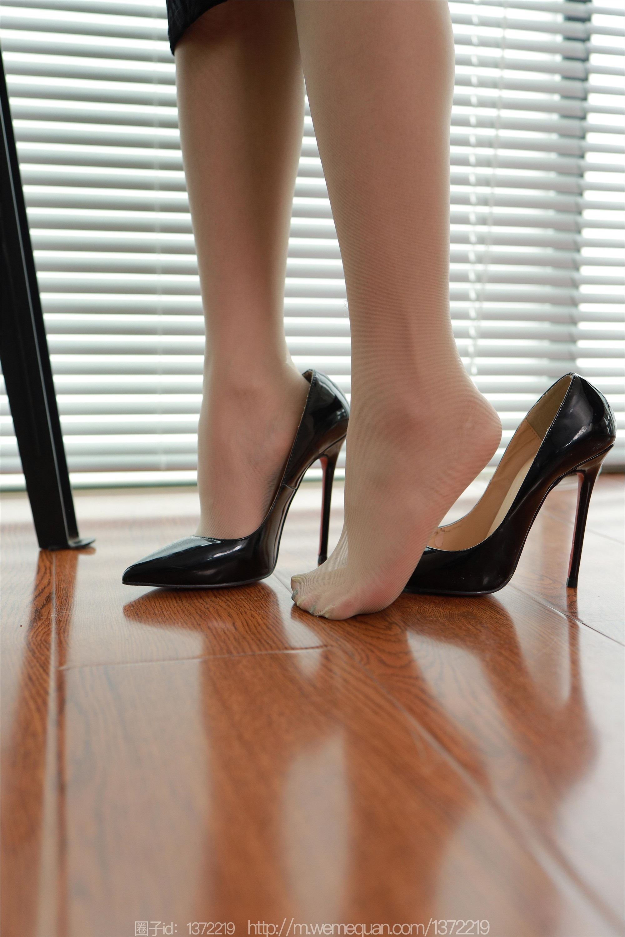 图片[59]-IESS异思趣向期期2023.03.26期丝享家期1402期婉萍《旗袍俏佳人》-秀人网