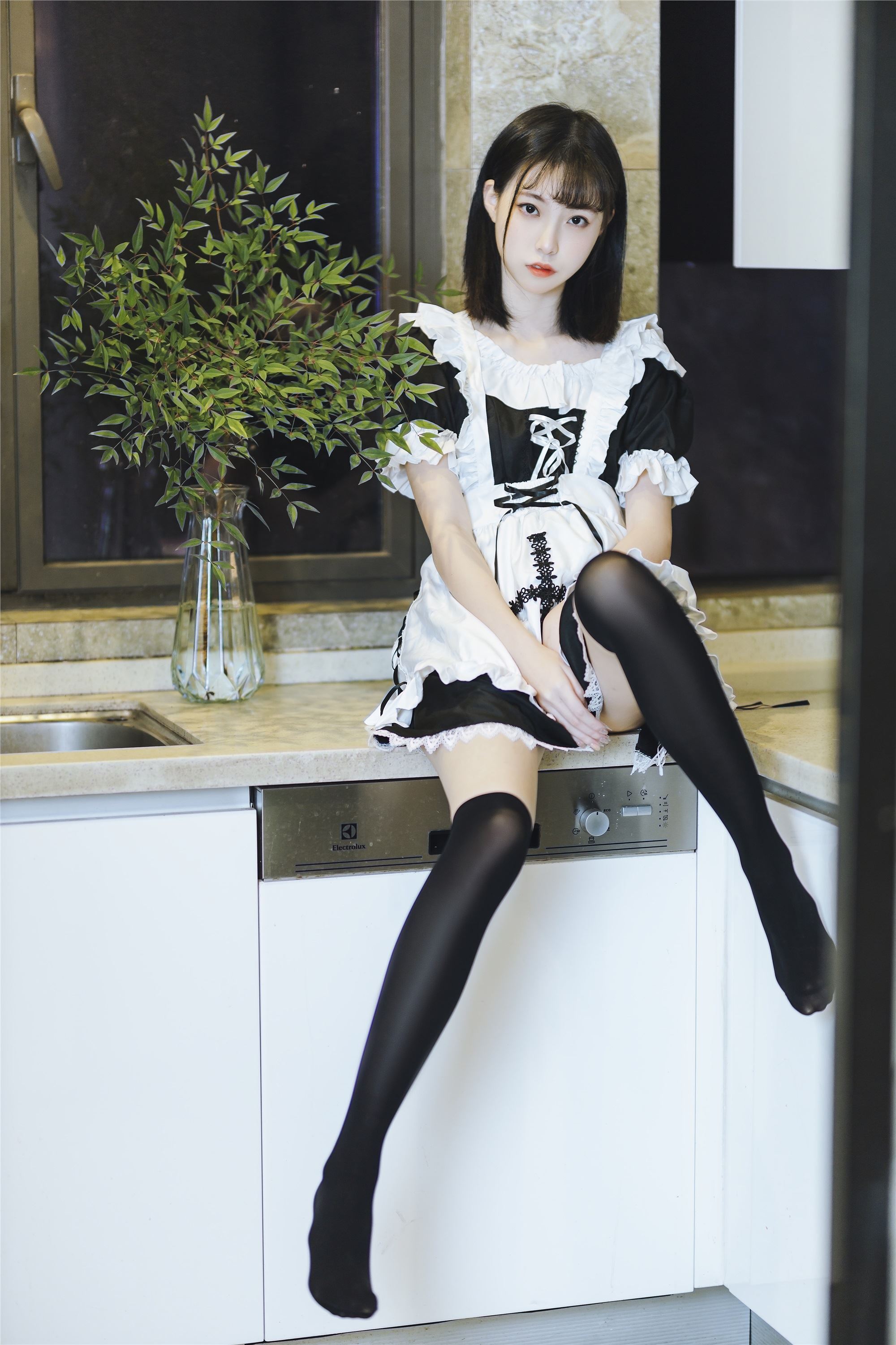 图片[17]-许岚LAN期–期N第011期短裙女仆-秀人网