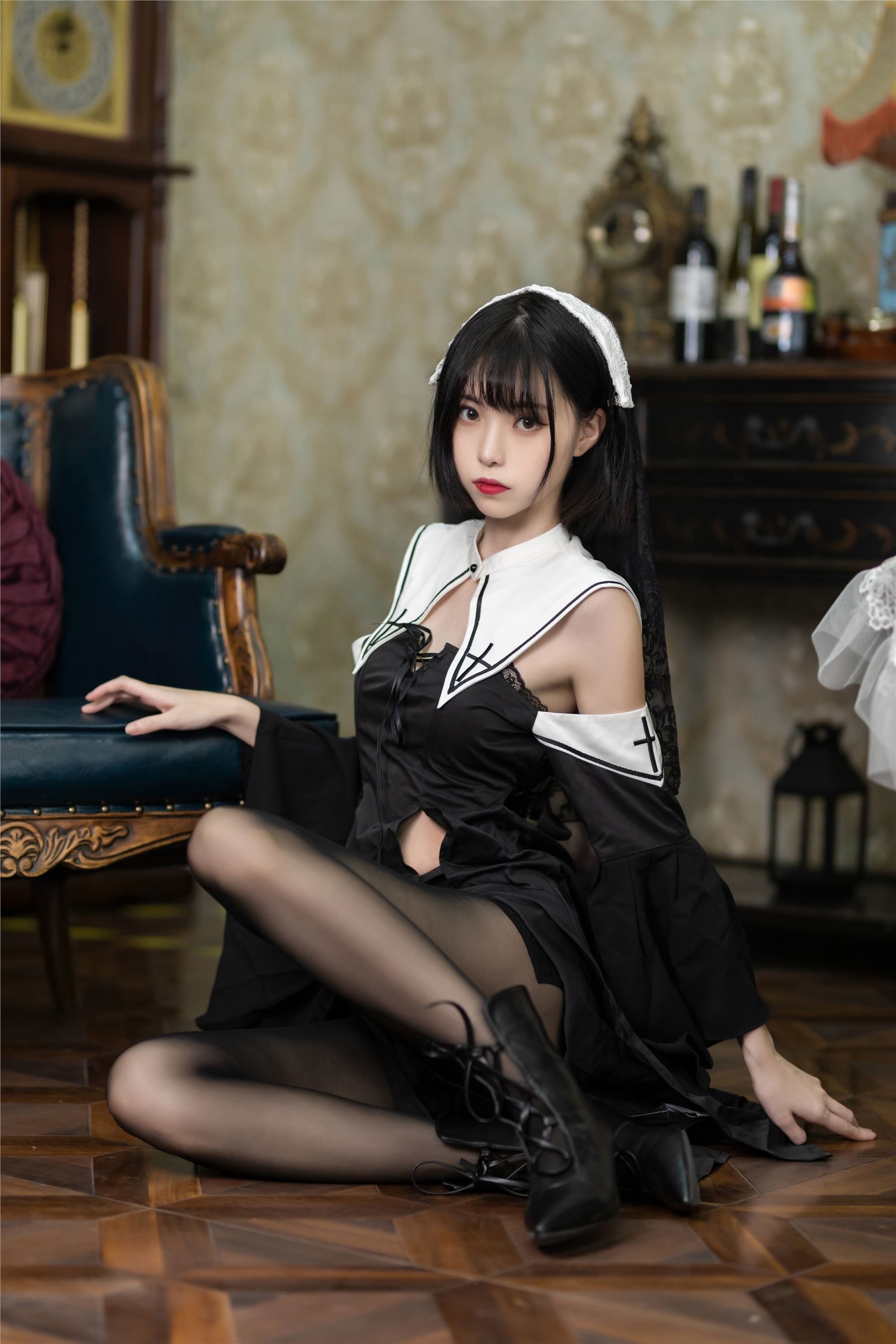 图片[16]-许岚LAN期-期N第016期暗黑修女-秀人网