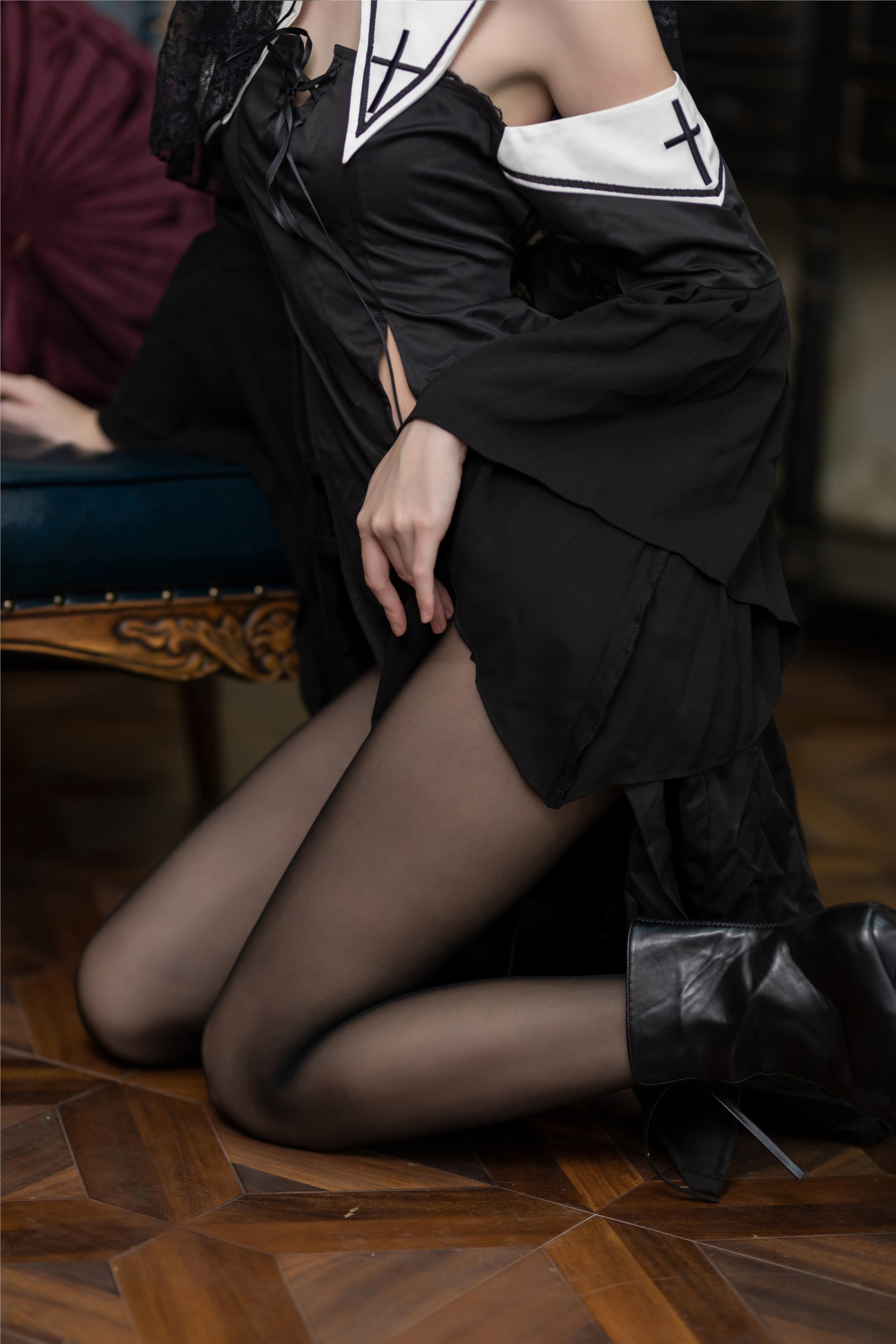 图片[20]-许岚LAN期-期N第016期暗黑修女-秀人网