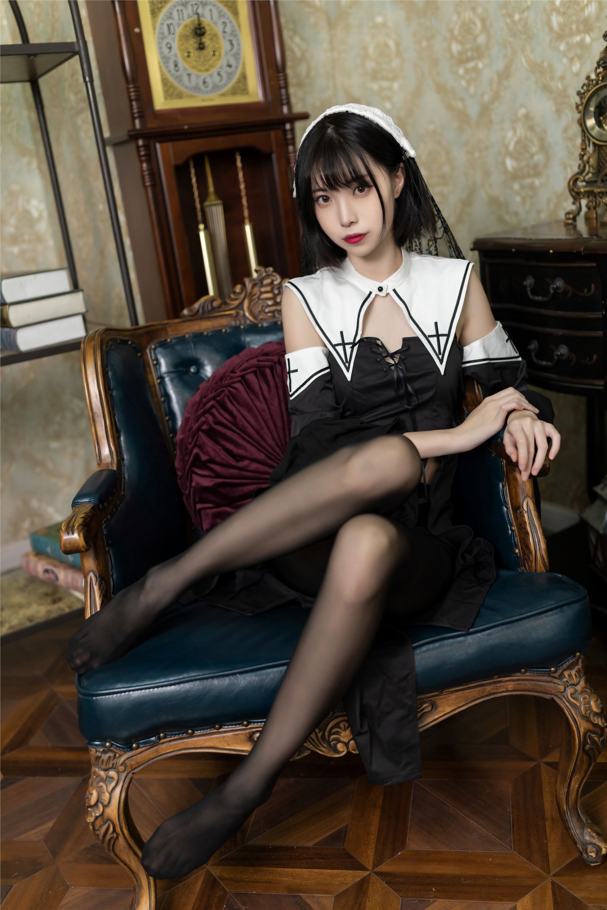 图片[21]-许岚LAN期-期N第016期暗黑修女-秀人网