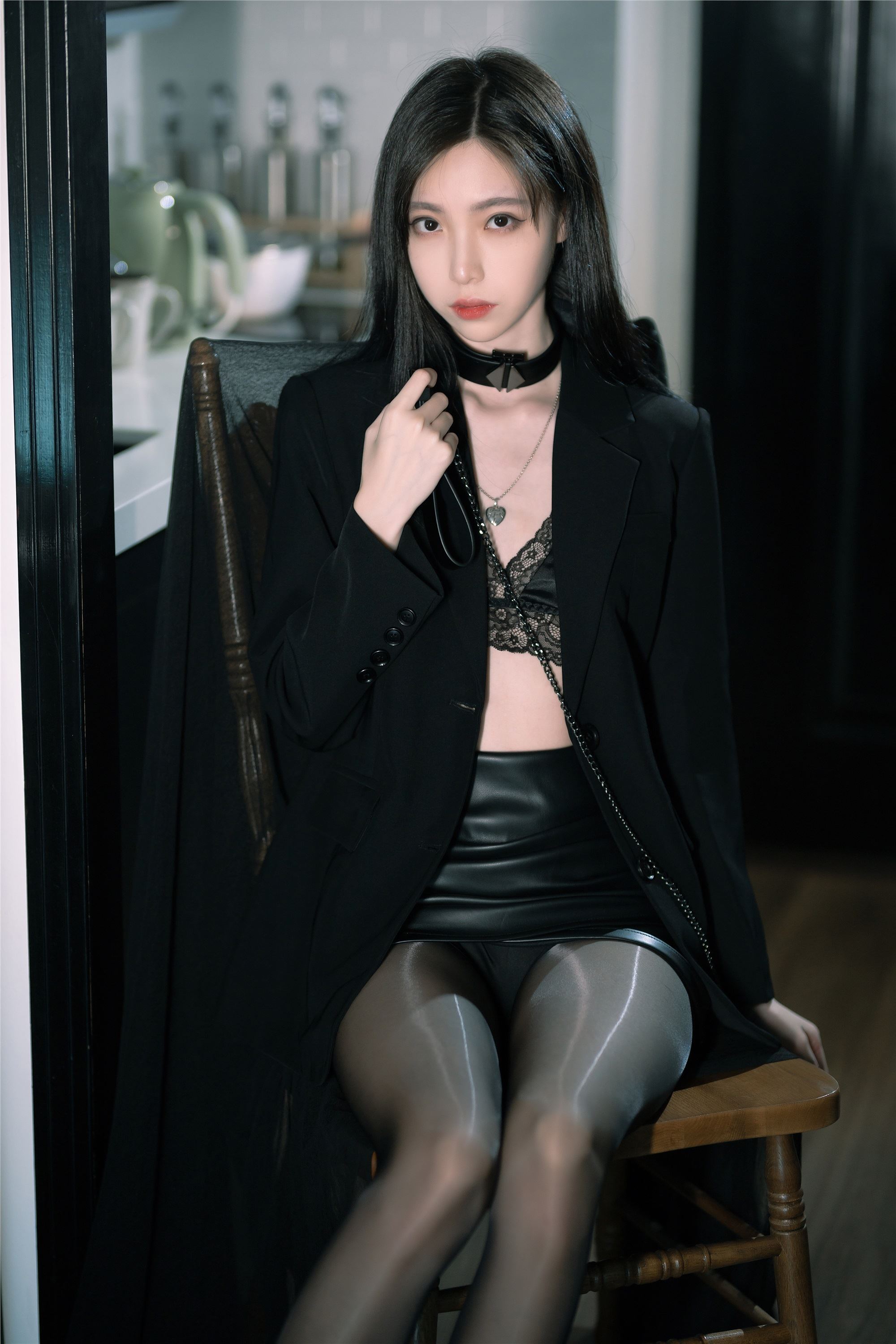图片[11]-许岚LAN期–期N第018期黑丝西装-秀人网