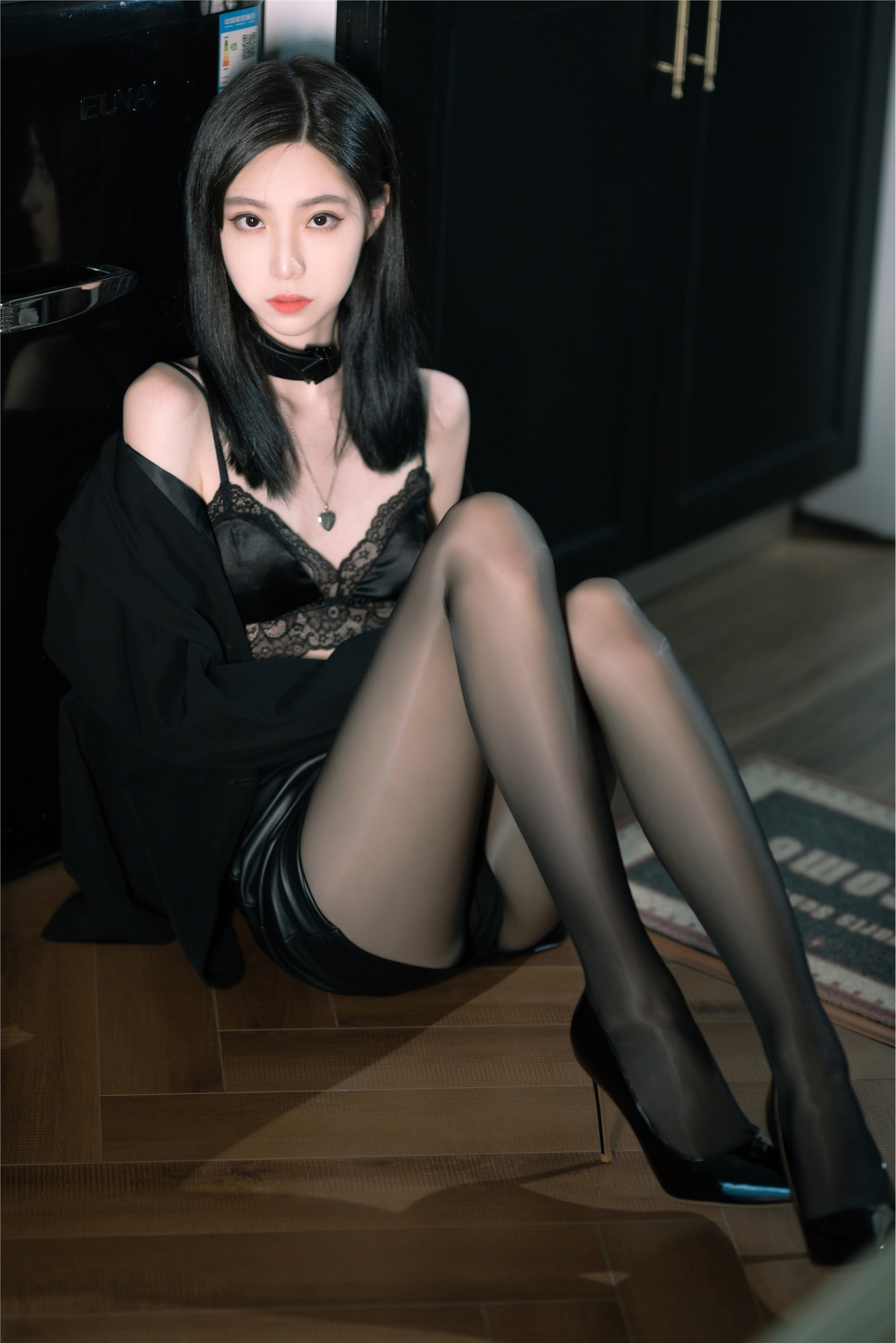 图片[28]-许岚LAN期–期N第018期黑丝西装-秀人网