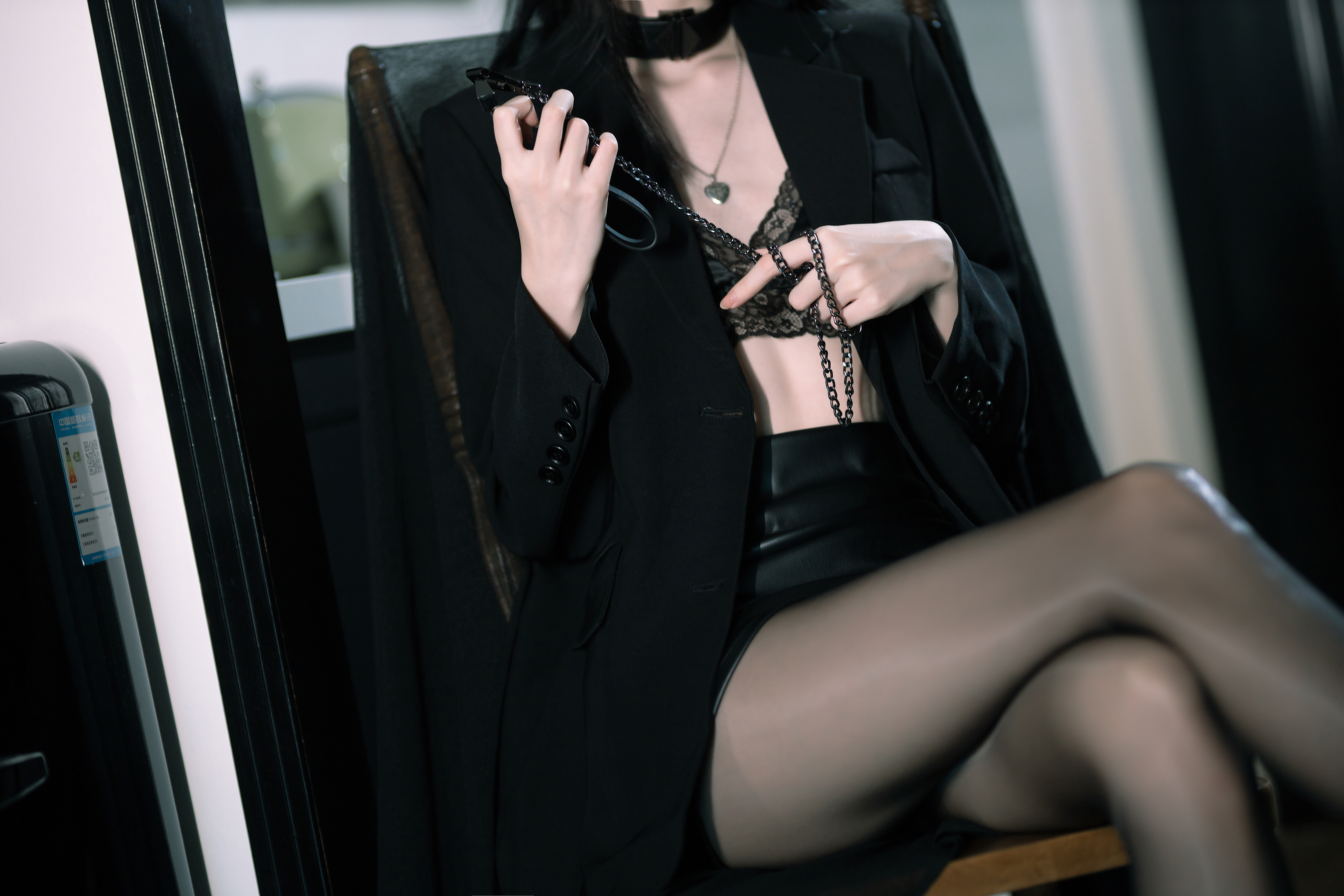 图片[7]-许岚LAN期–期N第018期黑丝西装-秀人网