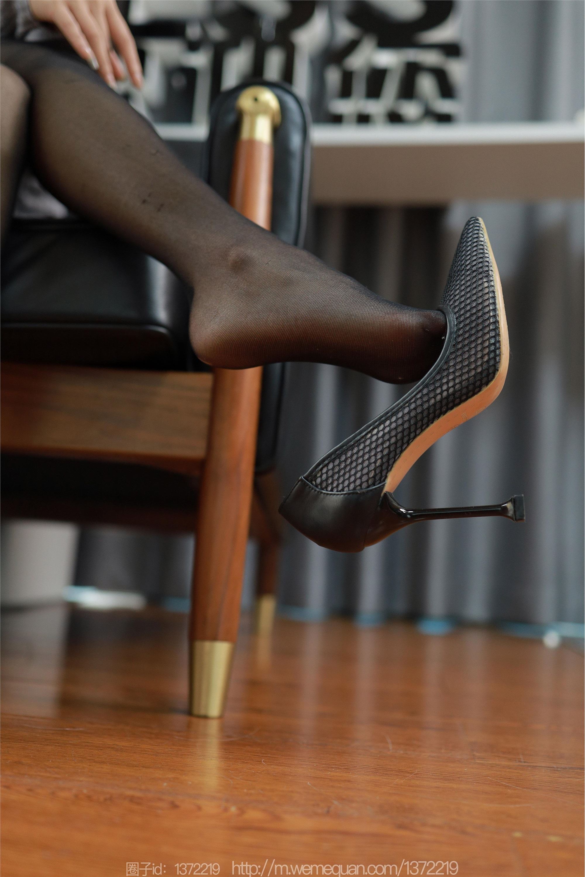 图片[46]-IESS异思趣向期期2023.04.06期丝享家期1413期婉萍《可爱代表》-秀人网