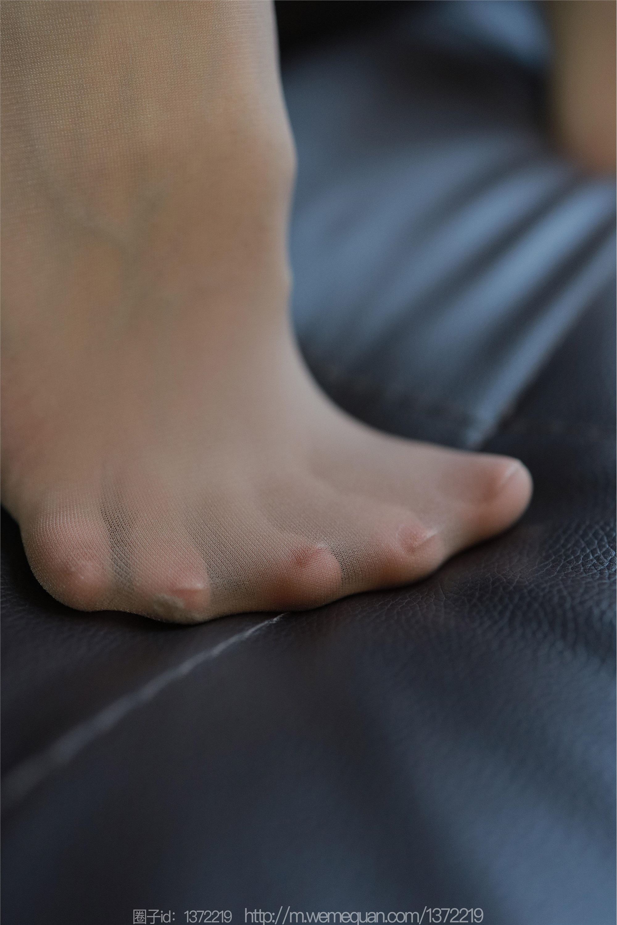 图片[40]-IESS异思趣向期期2023.04.08期丝享家期1415期团团《粉嫩长腿》-秀人网