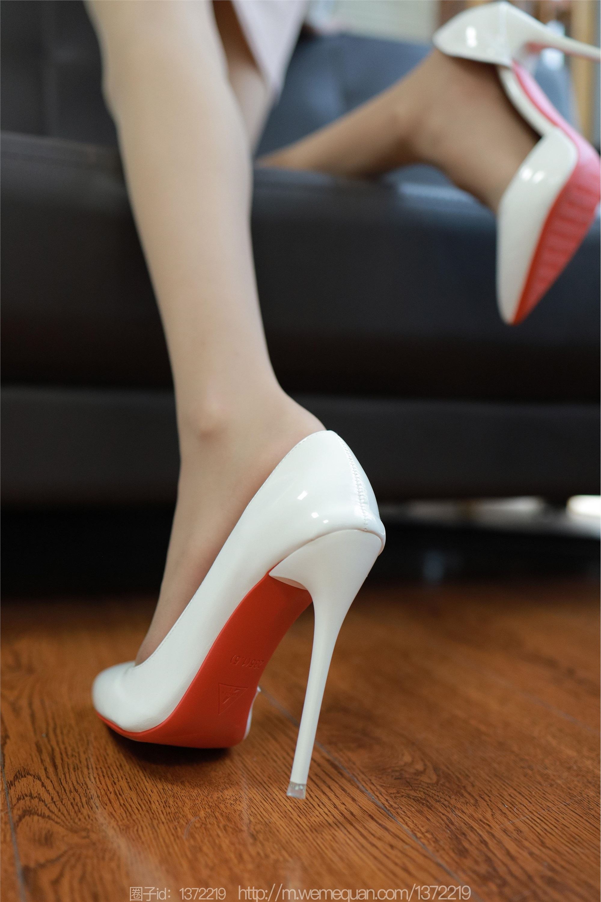 图片[55]-IESS异思趣向期期2023.04.08期丝享家期1415期团团《粉嫩长腿》-秀人网