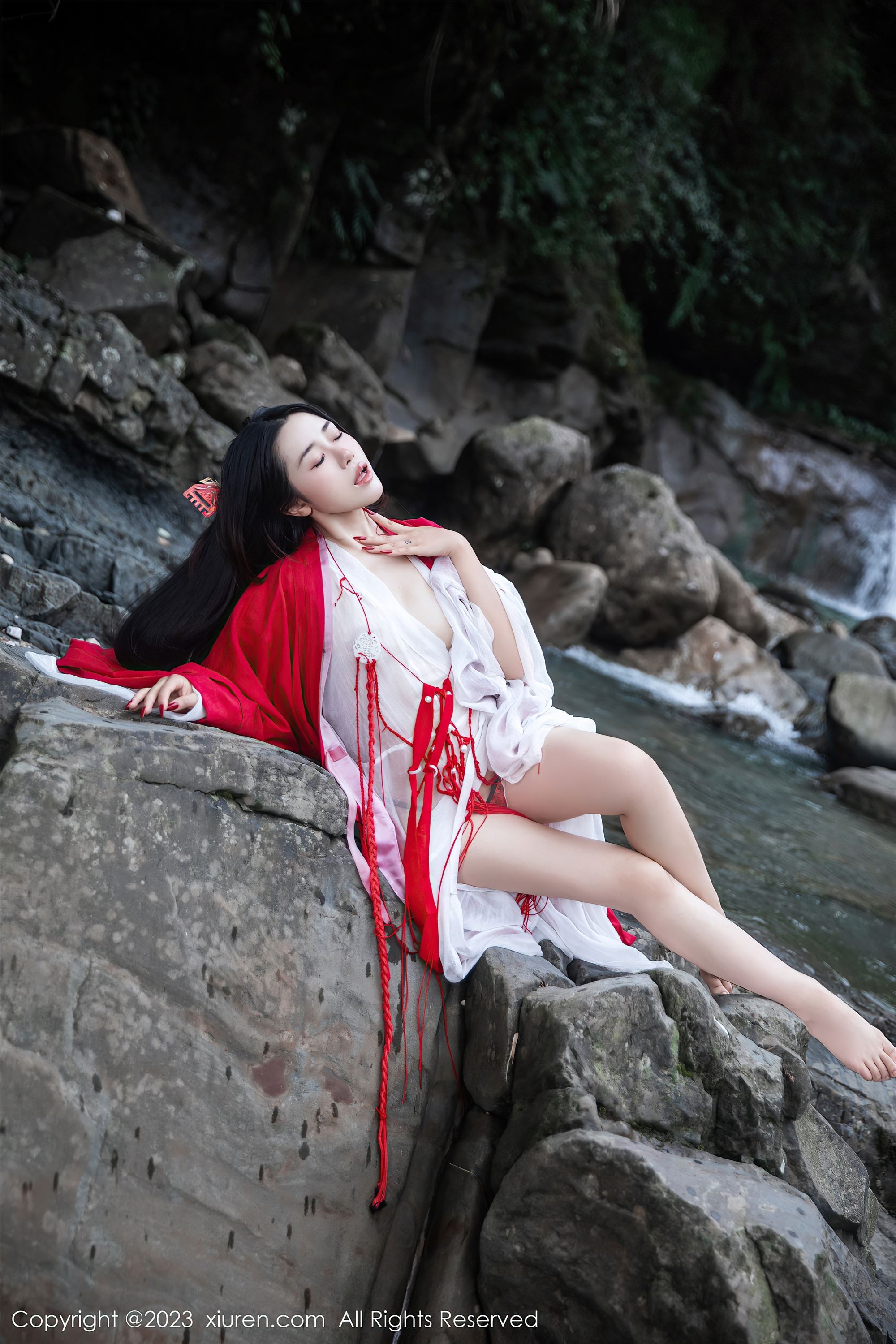 图片[27]-Xiuren秀人网期2023.08.28期N第7295期严利娅Yuliya-套图网