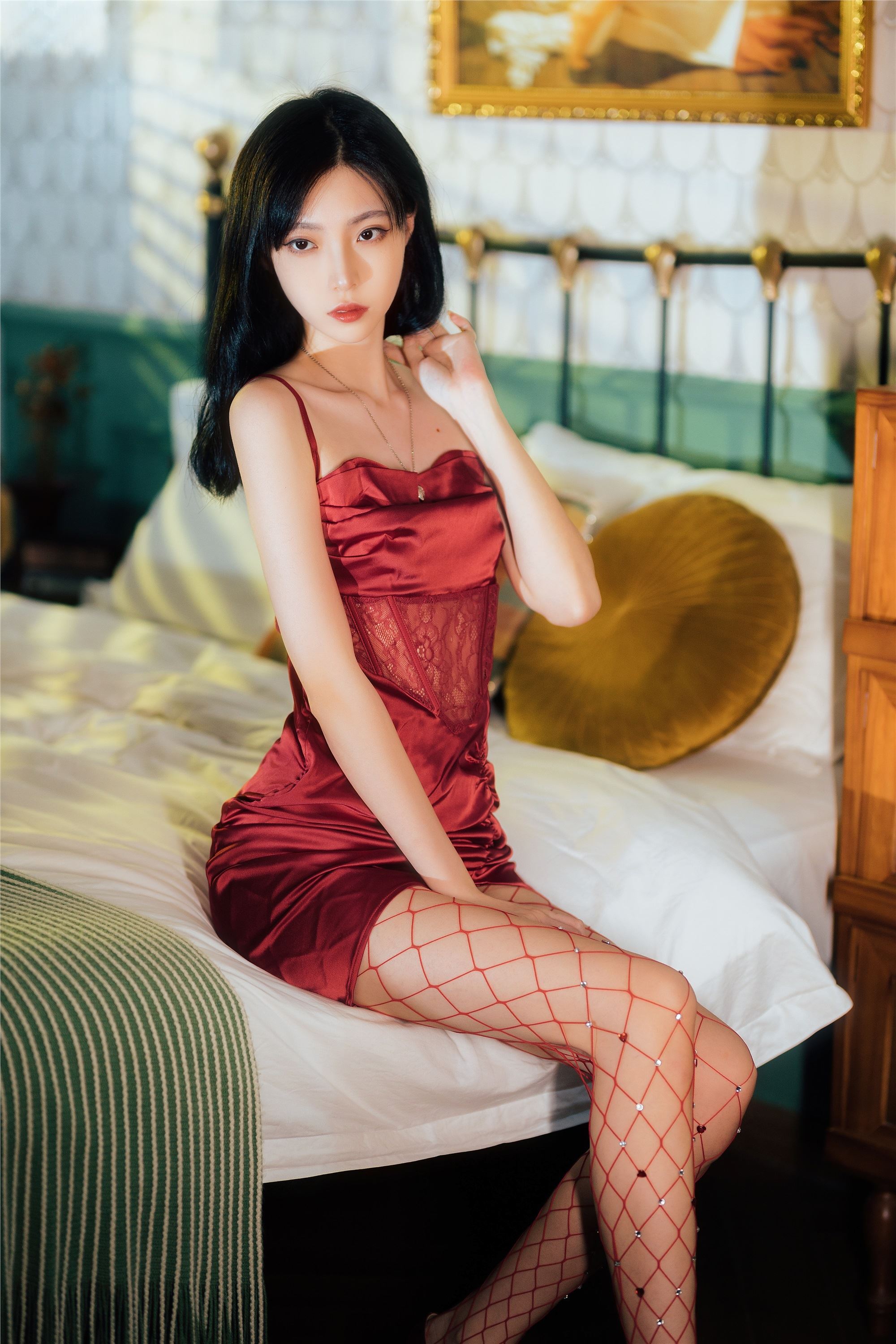 图片[10]-许岚LAN期–期N第021期网袜红裙-秀人网