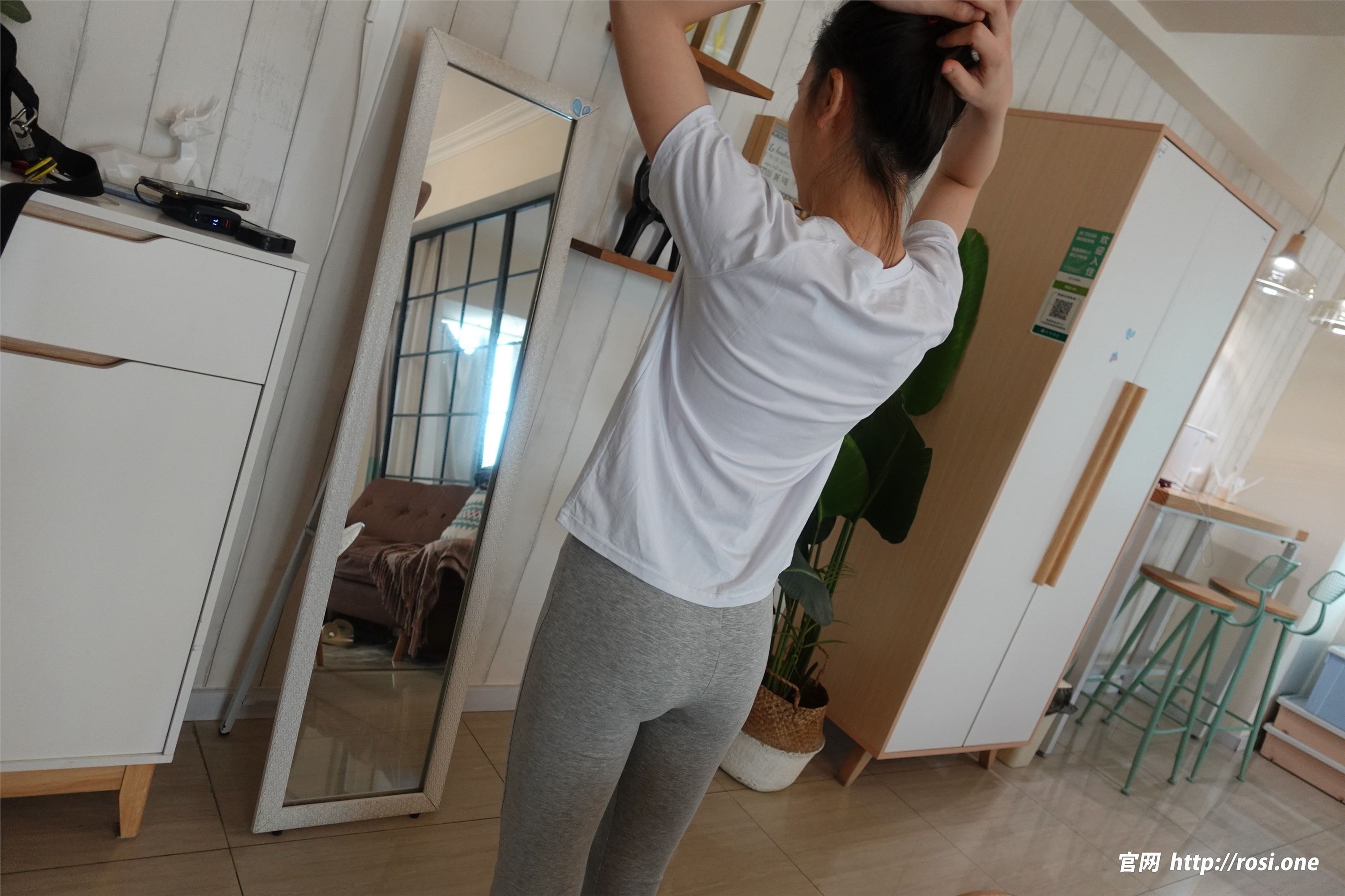 图片[2]-ROSI写真期2023.09.08期N第4295-秀人网