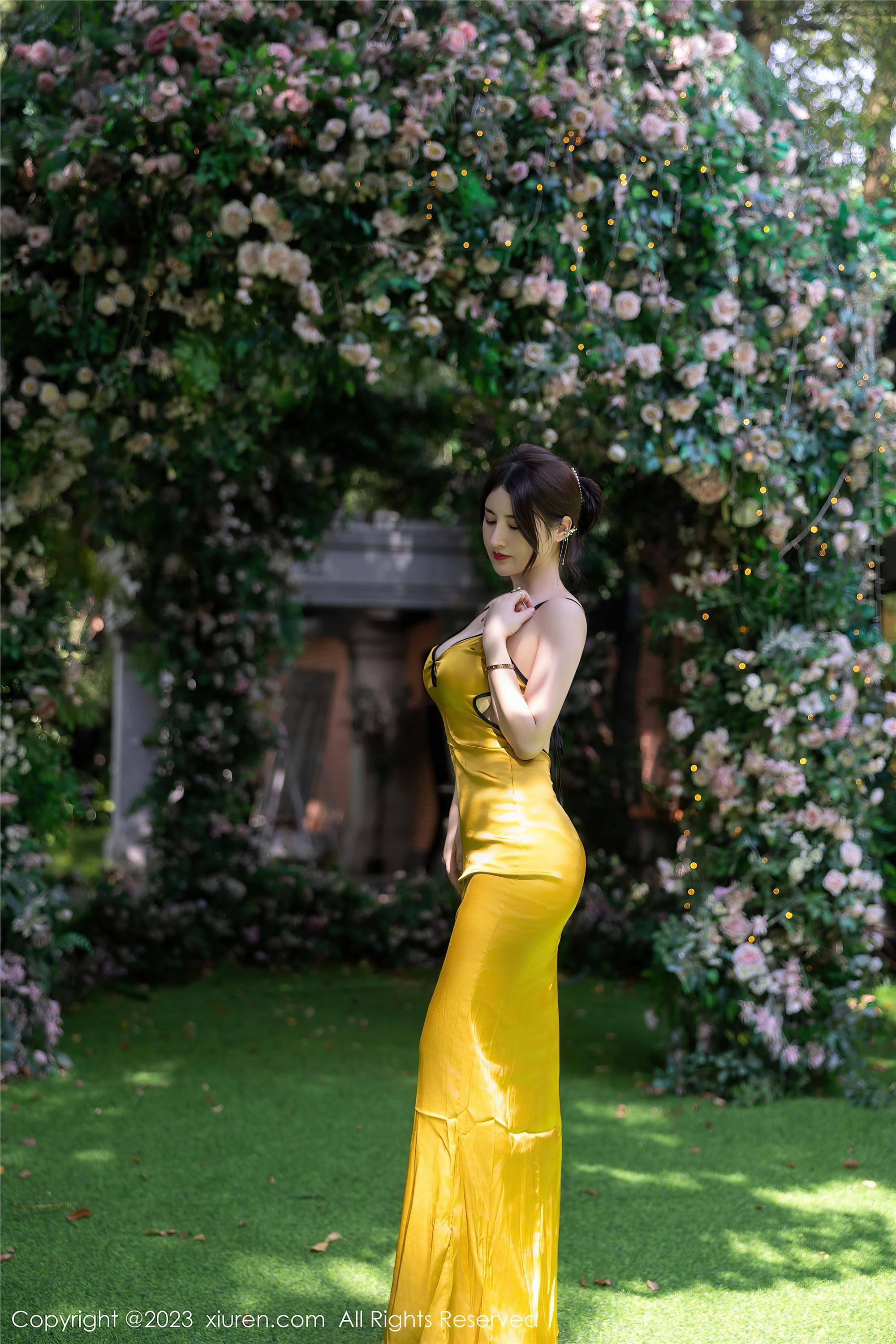 图片[38]-Xiuren秀人网期2023.08.29期N第7302期诗诗kiki-套图网