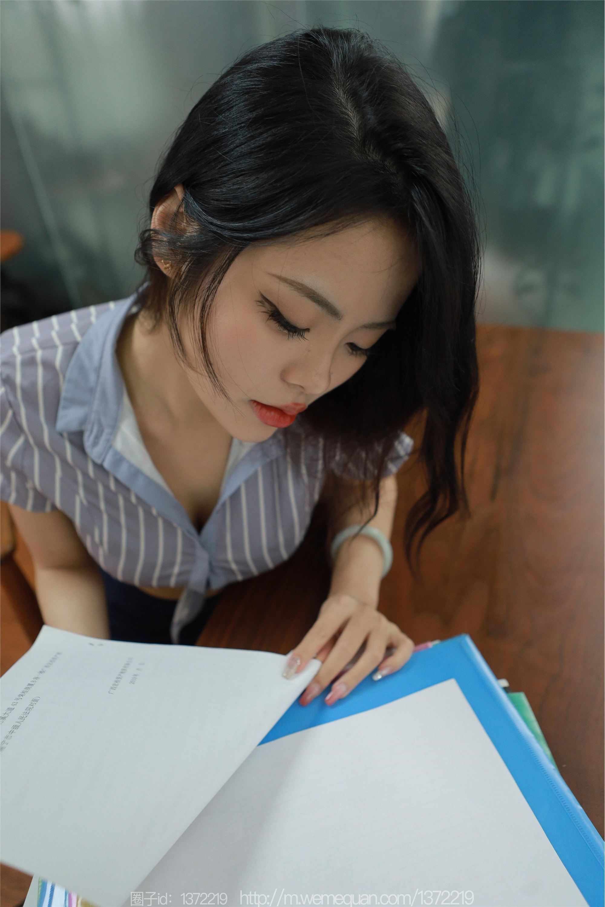 图片[11]-IESS异思趣向期期2023.04.10期丝享家期1417期兔兔《风情万种女秘书》-套图网