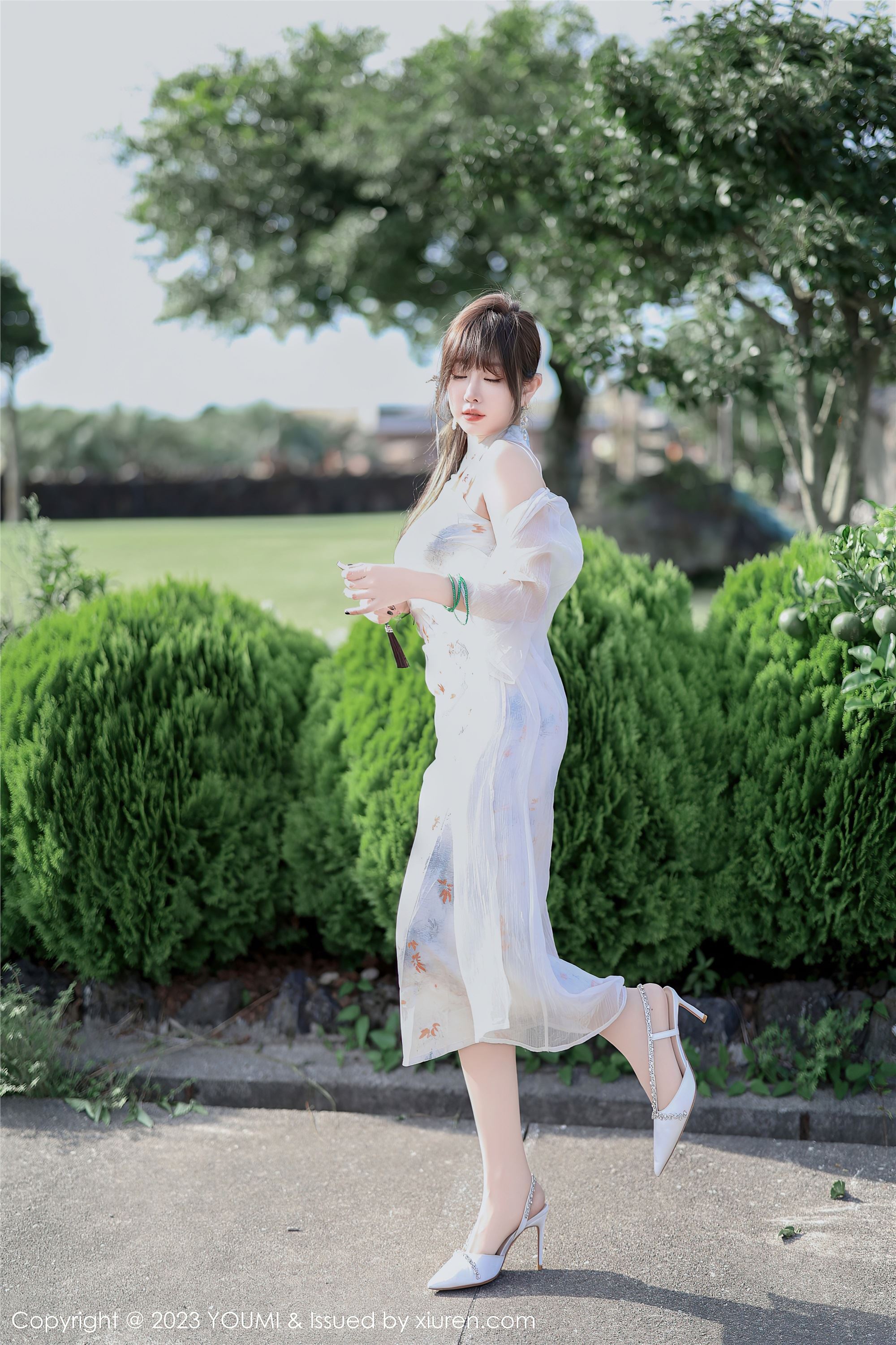 图片[2]-YouMi尤蜜荟期2023.09.08期VOL.983期王雨纯-套图网