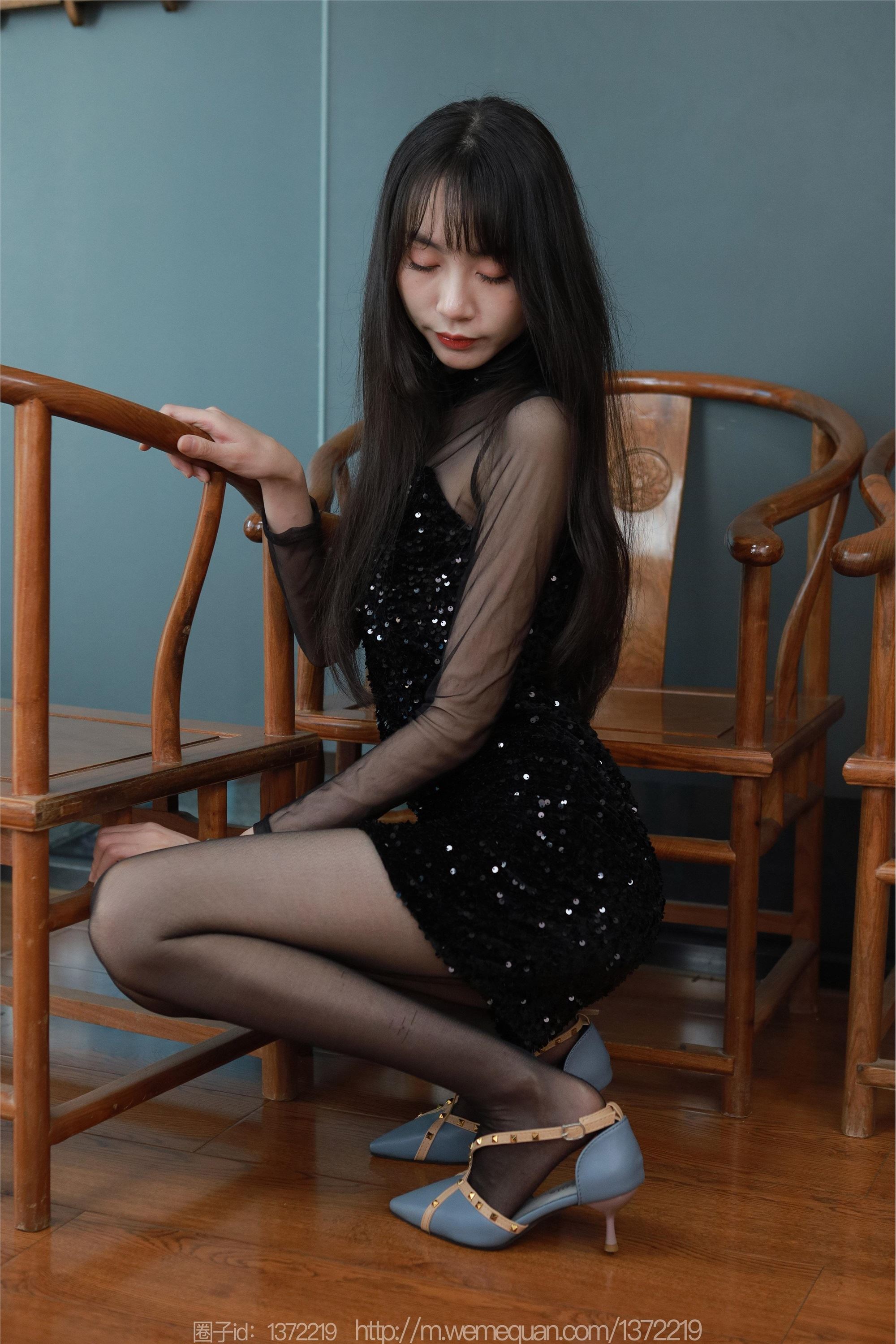 图片[27]-IESS异思趣向期期2023.04.12期丝享家期1419期团团《亮片嘿丝裙》-秀人网