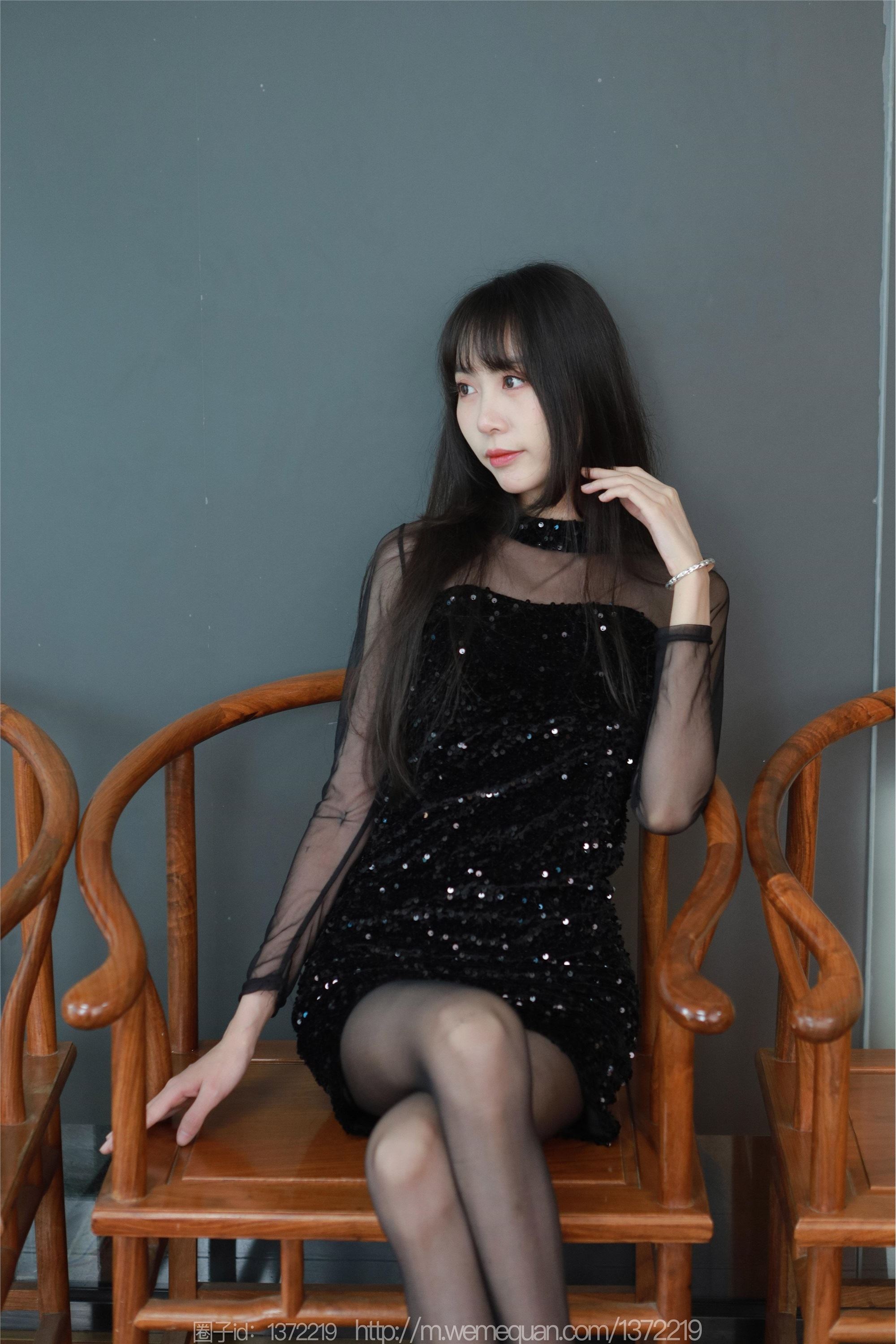 图片[3]-IESS异思趣向期期2023.04.12期丝享家期1419期团团《亮片嘿丝裙》-秀人网