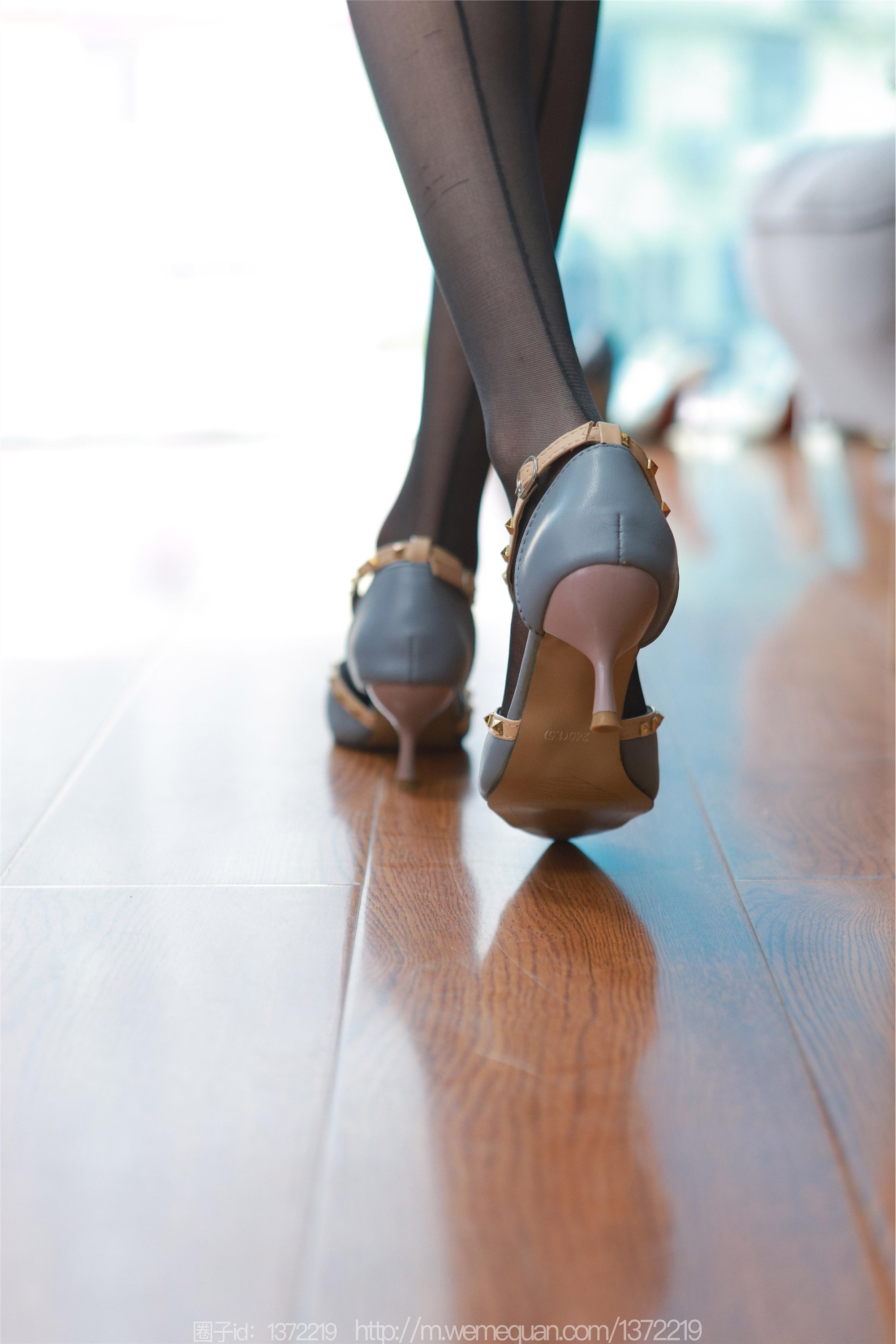 图片[43]-IESS异思趣向期期2023.04.12期丝享家期1419期团团《亮片嘿丝裙》-秀人网