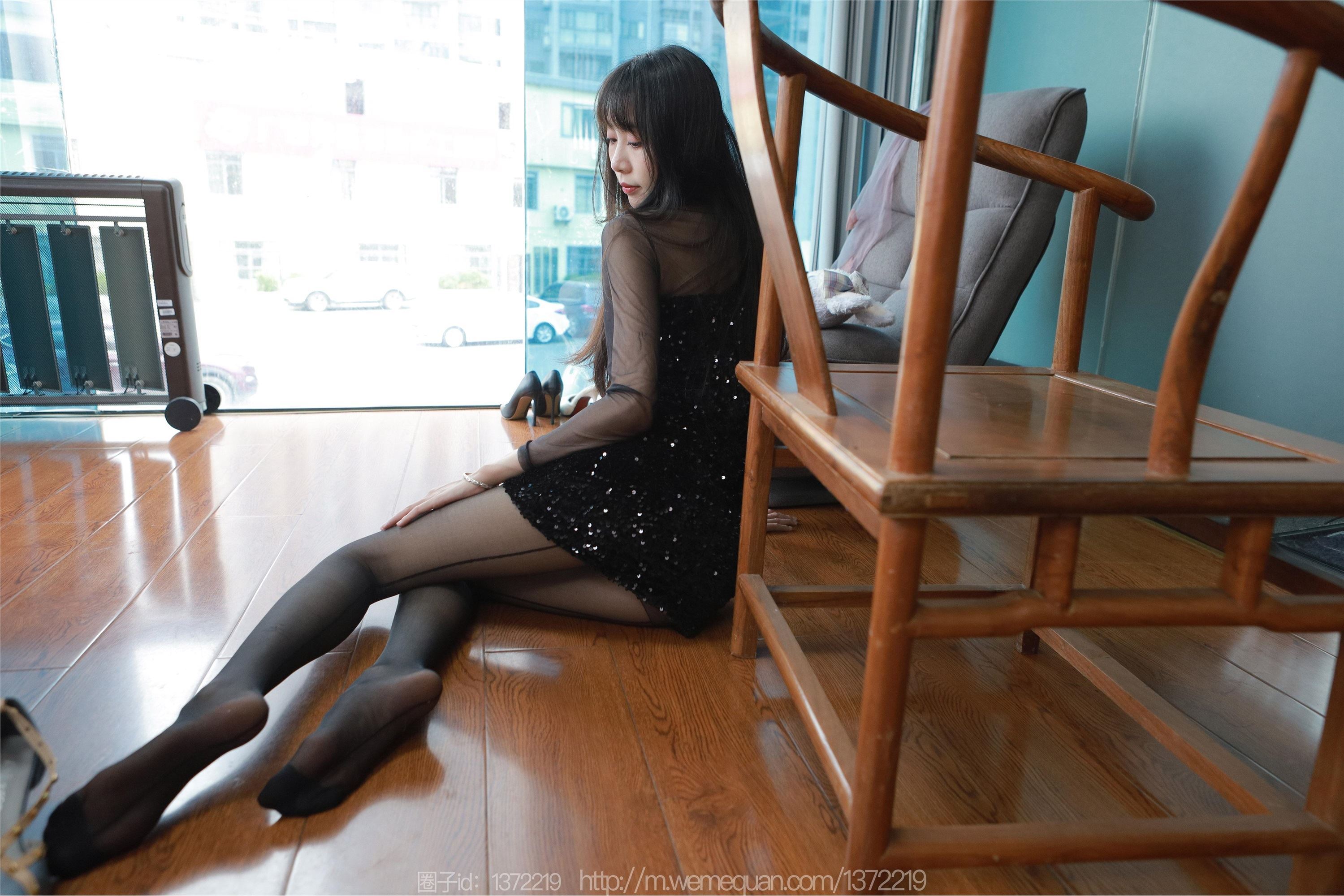 图片[61]-IESS异思趣向期期2023.04.12期丝享家期1419期团团《亮片嘿丝裙》-秀人网