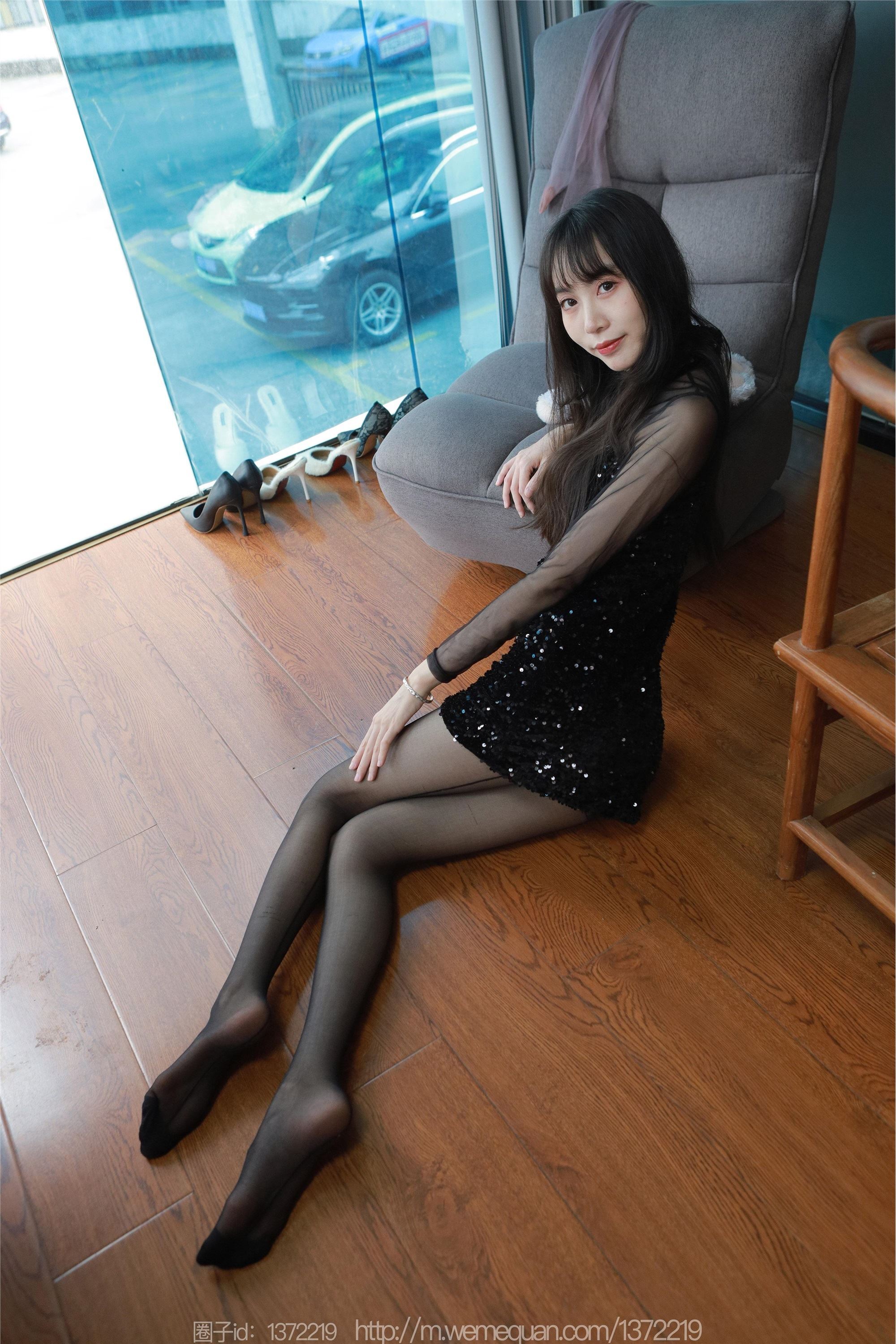 图片[69]-IESS异思趣向期期2023.04.12期丝享家期1419期团团《亮片嘿丝裙》-秀人网