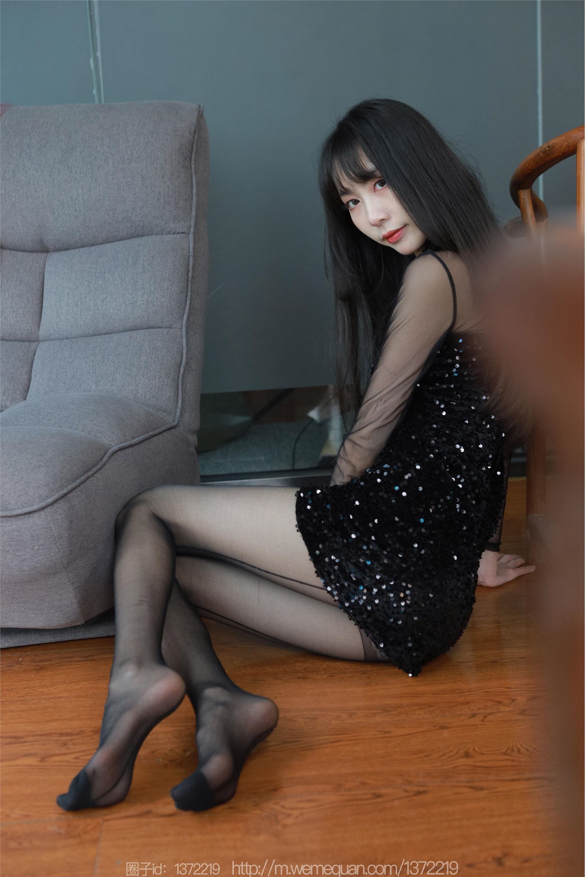 图片[76]-IESS异思趣向期期2023.04.12期丝享家期1419期团团《亮片嘿丝裙》-秀人网