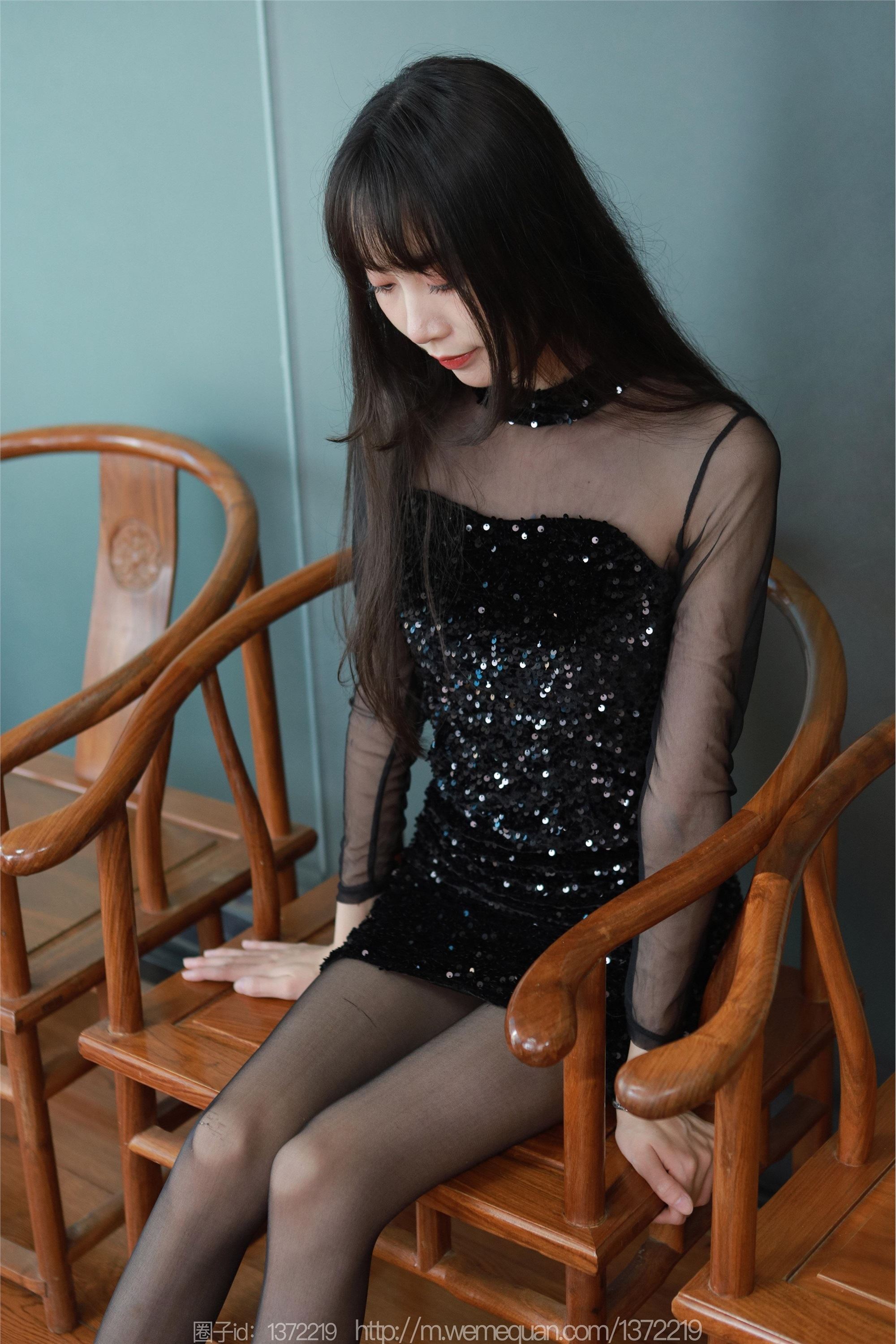 图片[79]-IESS异思趣向期期2023.04.12期丝享家期1419期团团《亮片嘿丝裙》-秀人网