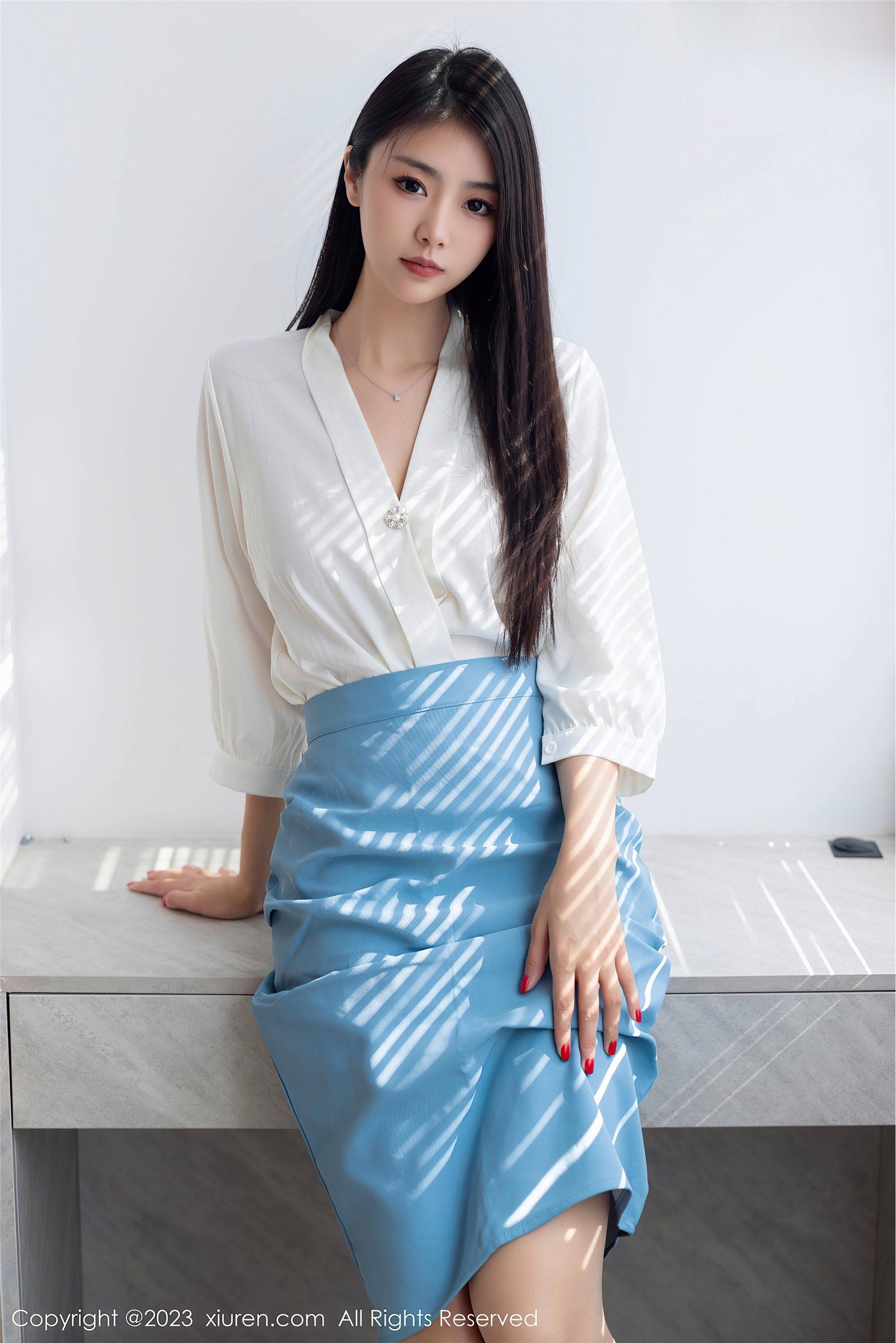 Xiuren秀人网期2023.08.31期N第7314期可樂Vicky-套图网